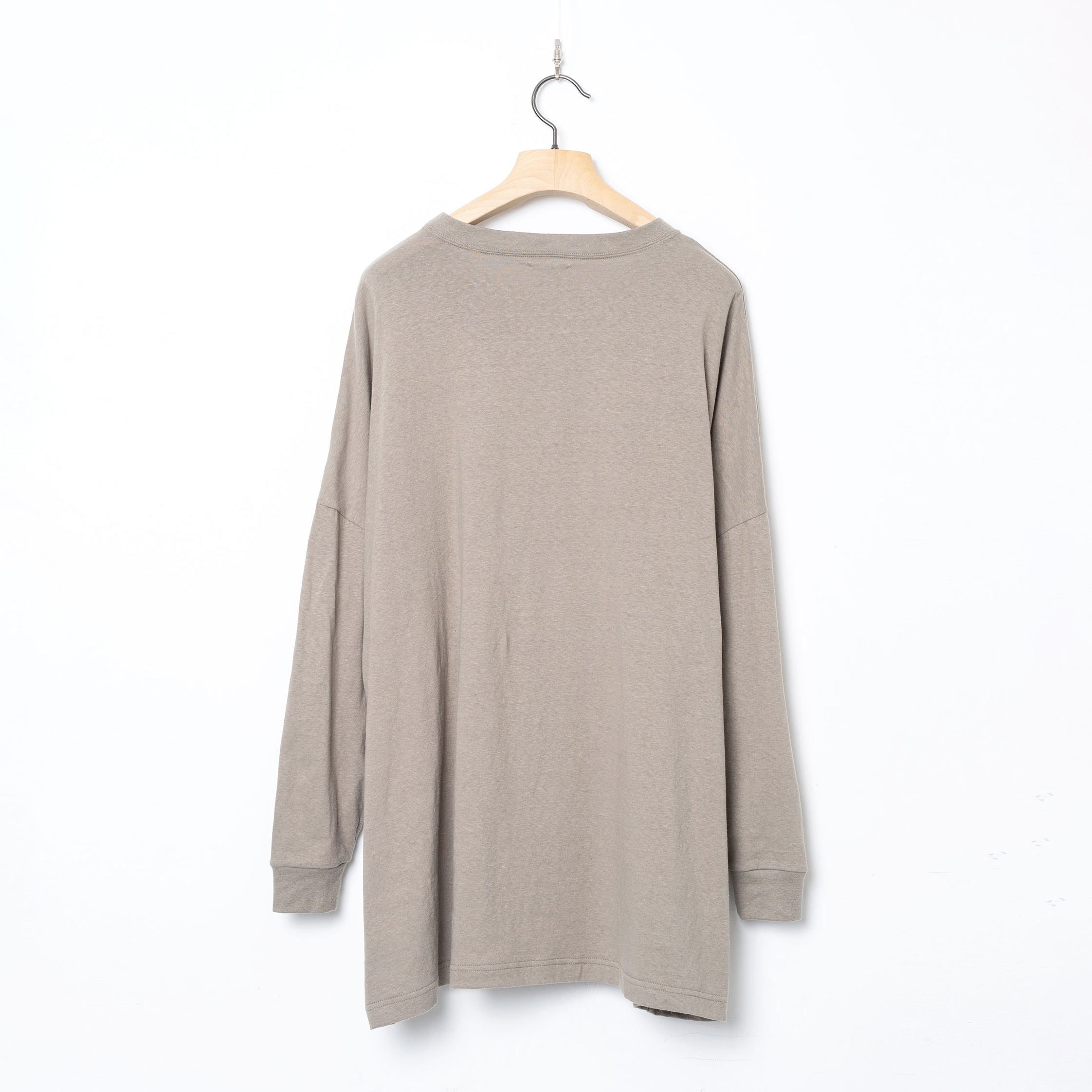 ARABIC L&P L/S Tee – Khaki | STOF | 入荷予定アイテム