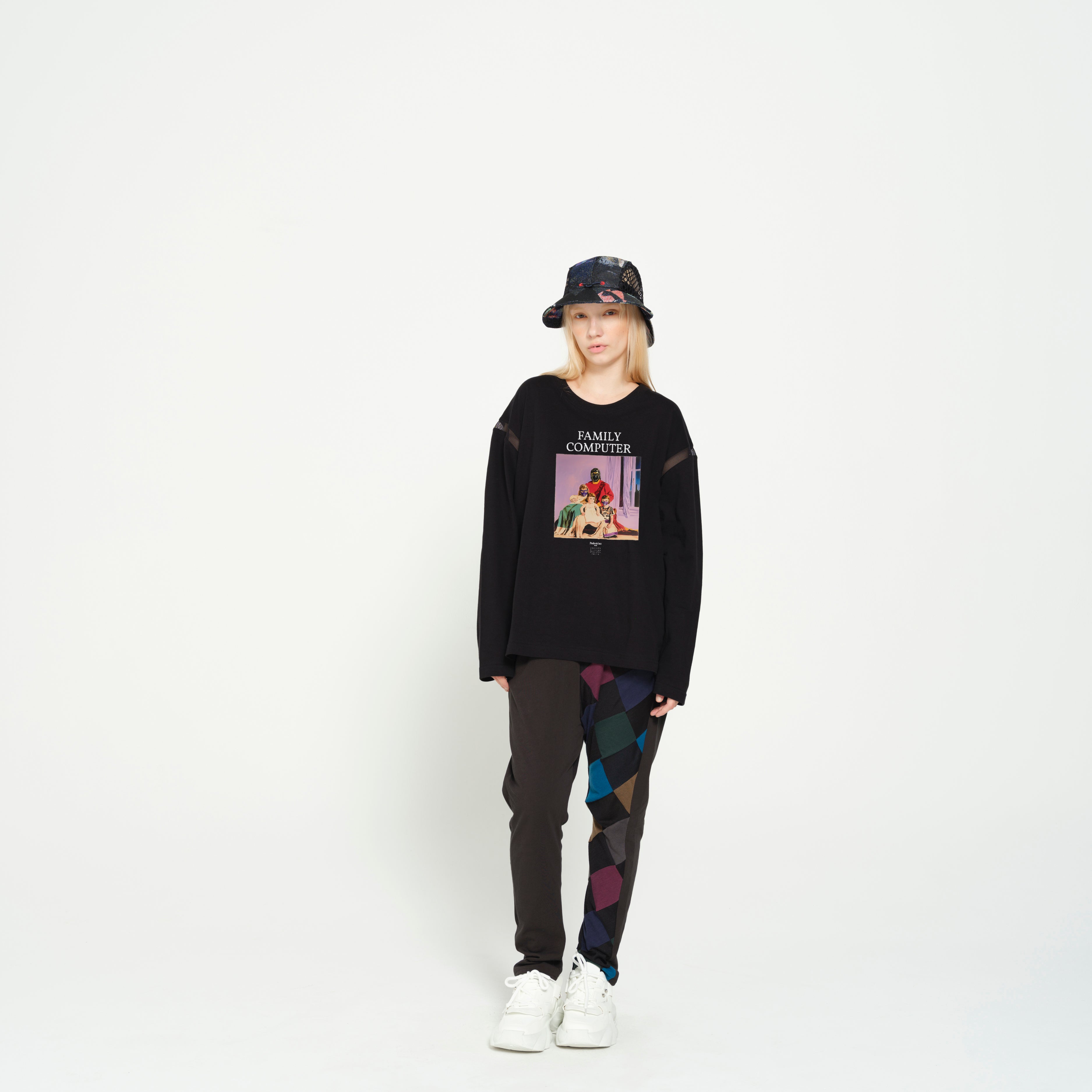 FAMICOM SAMUE L/S T-SHIRT– Black | STOF