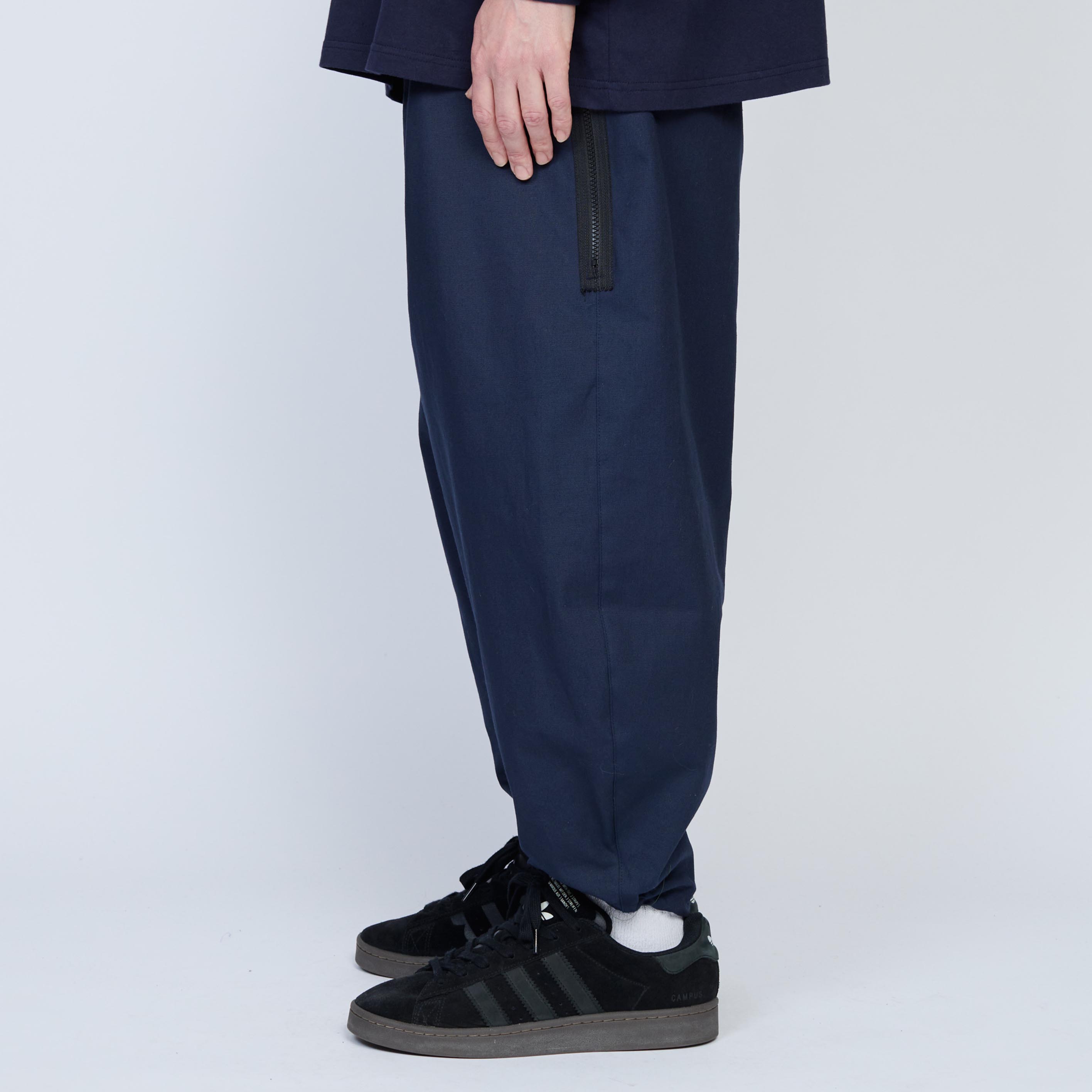 カーブテーパードパンツ | Color_Color: Dark Navy | No__202_color: dark navy【UNTRACE_アントレース】