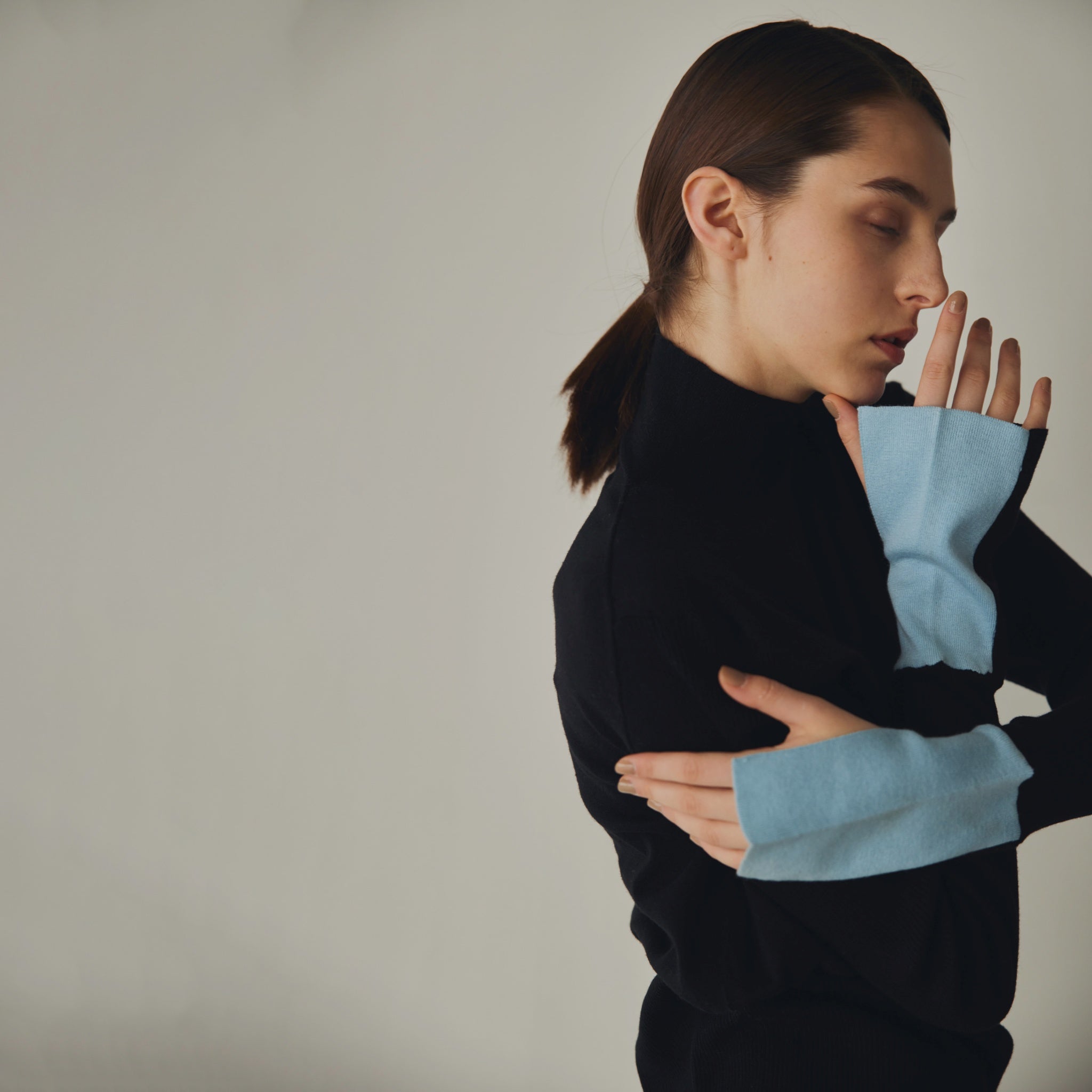 Color Block Knit – Black | WHYTO