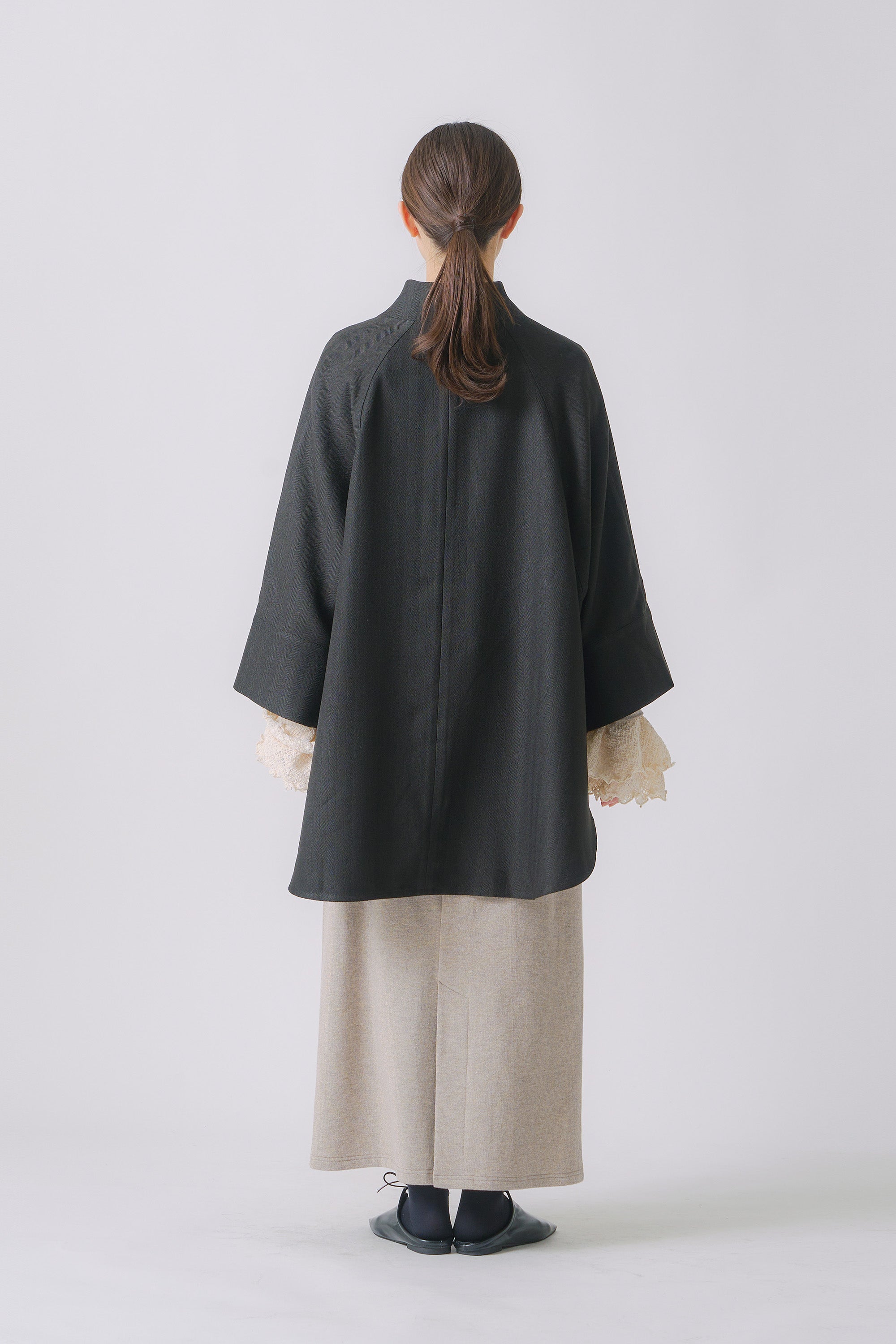 round cape jacket | Color_Black | No_wht25fjk4047_bk【WHYTO_ホワイト】【入荷予定アイテム・入荷連絡可能】