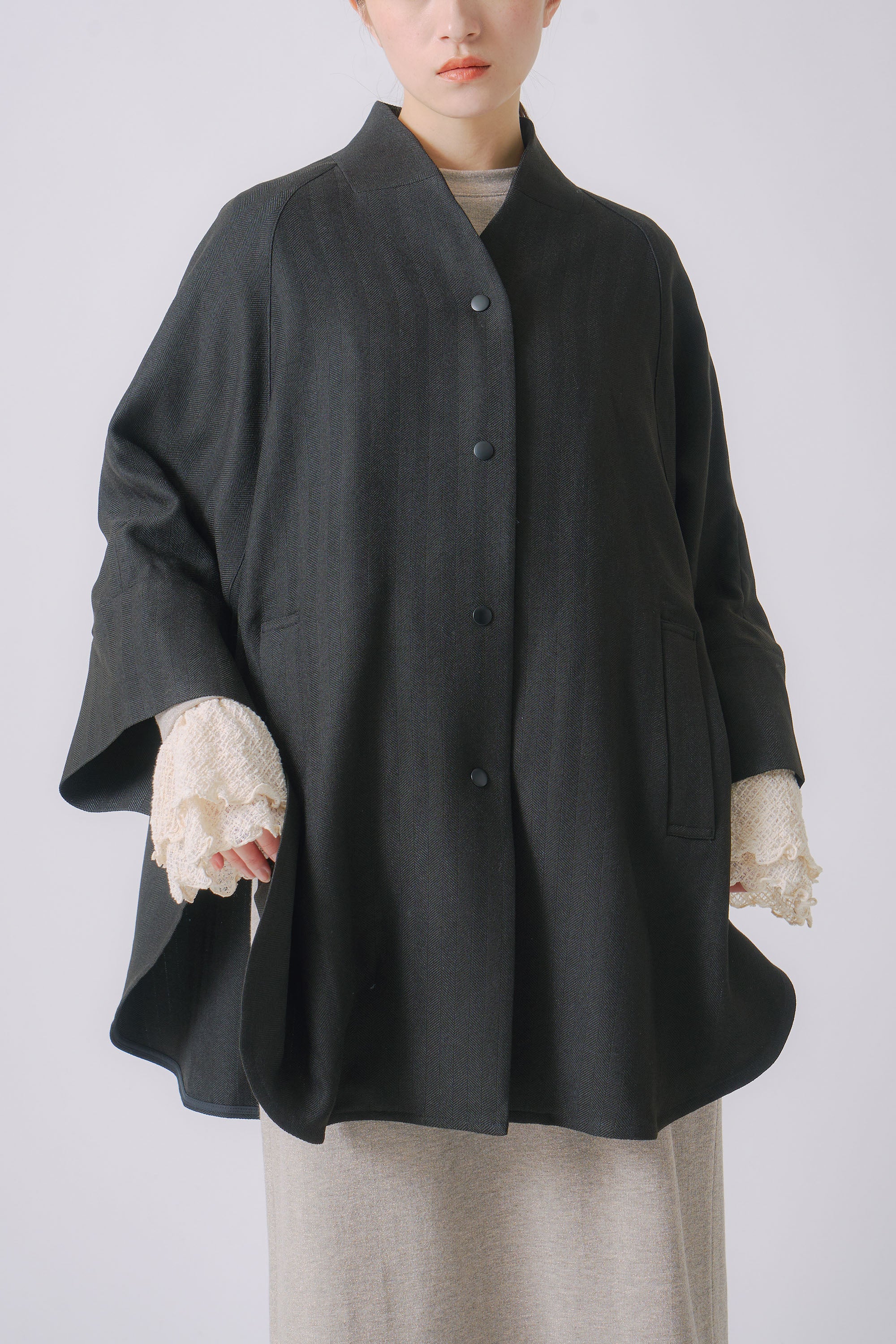 round cape jacket | Color_Black | No_wht25fjk4047_bk【WHYTO_ホワイト】【入荷予定アイテム・入荷連絡可能】