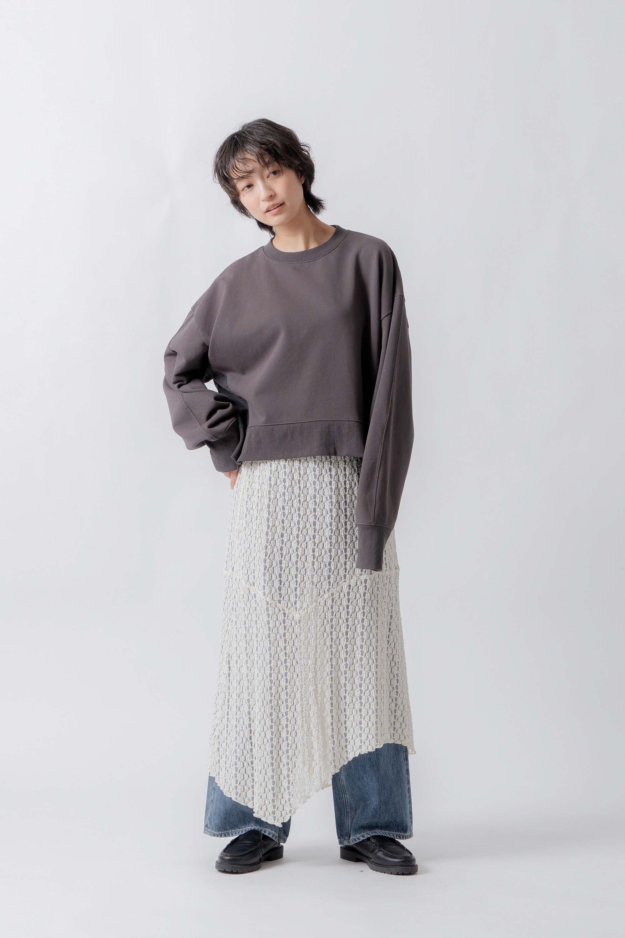 lace asymmetry skirt – Ecru | WHYTO | 入荷予定アイテム