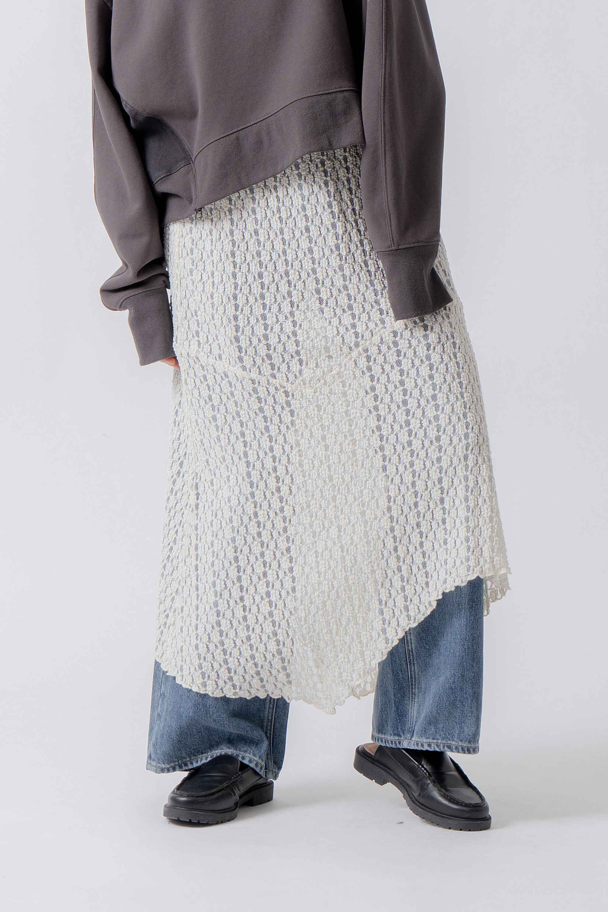 lace asymmetry skirt – Ecru | WHYTO | 入荷予定アイテム