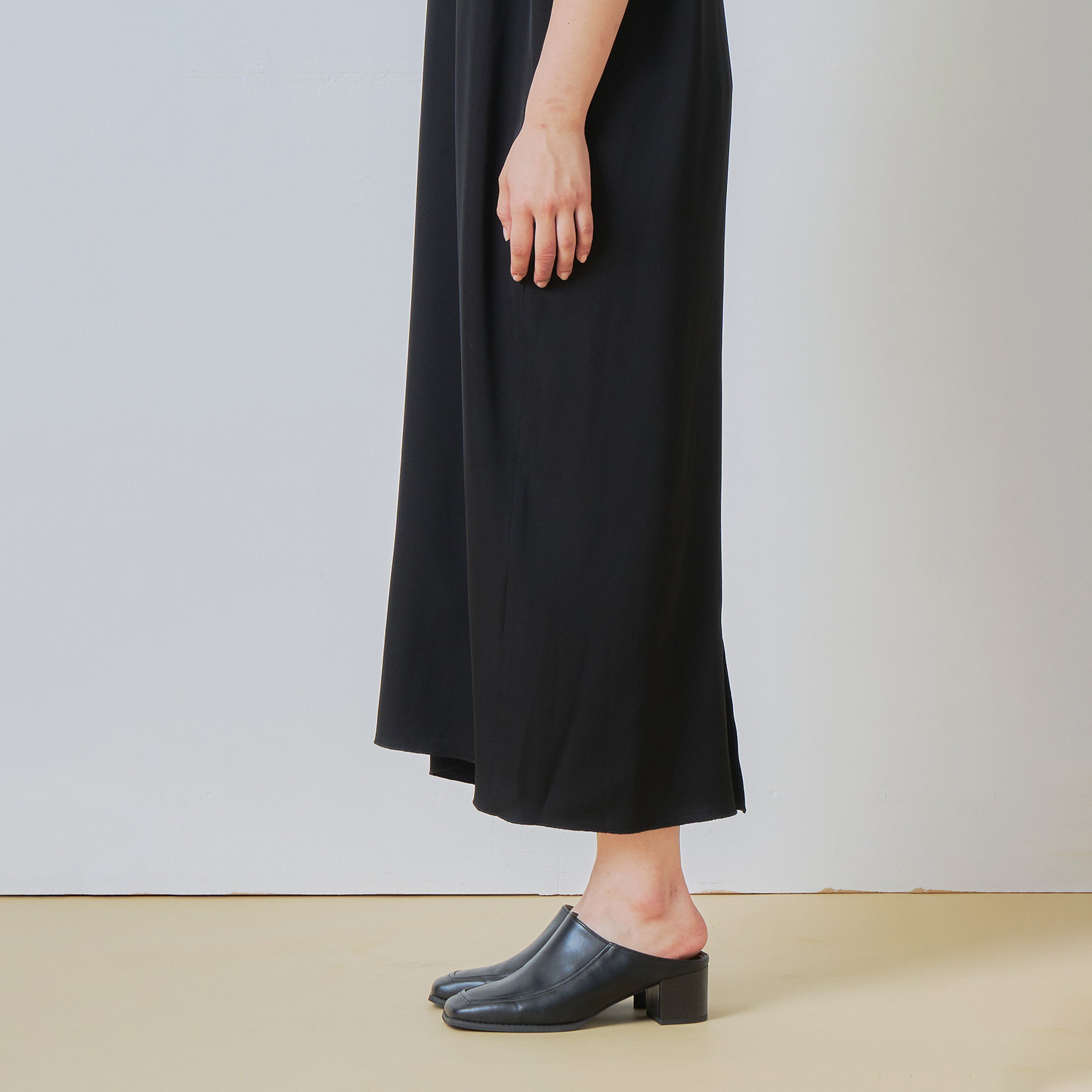 u neck cocoon dress – Black | WHT26HOP4079_Black | WHYTO