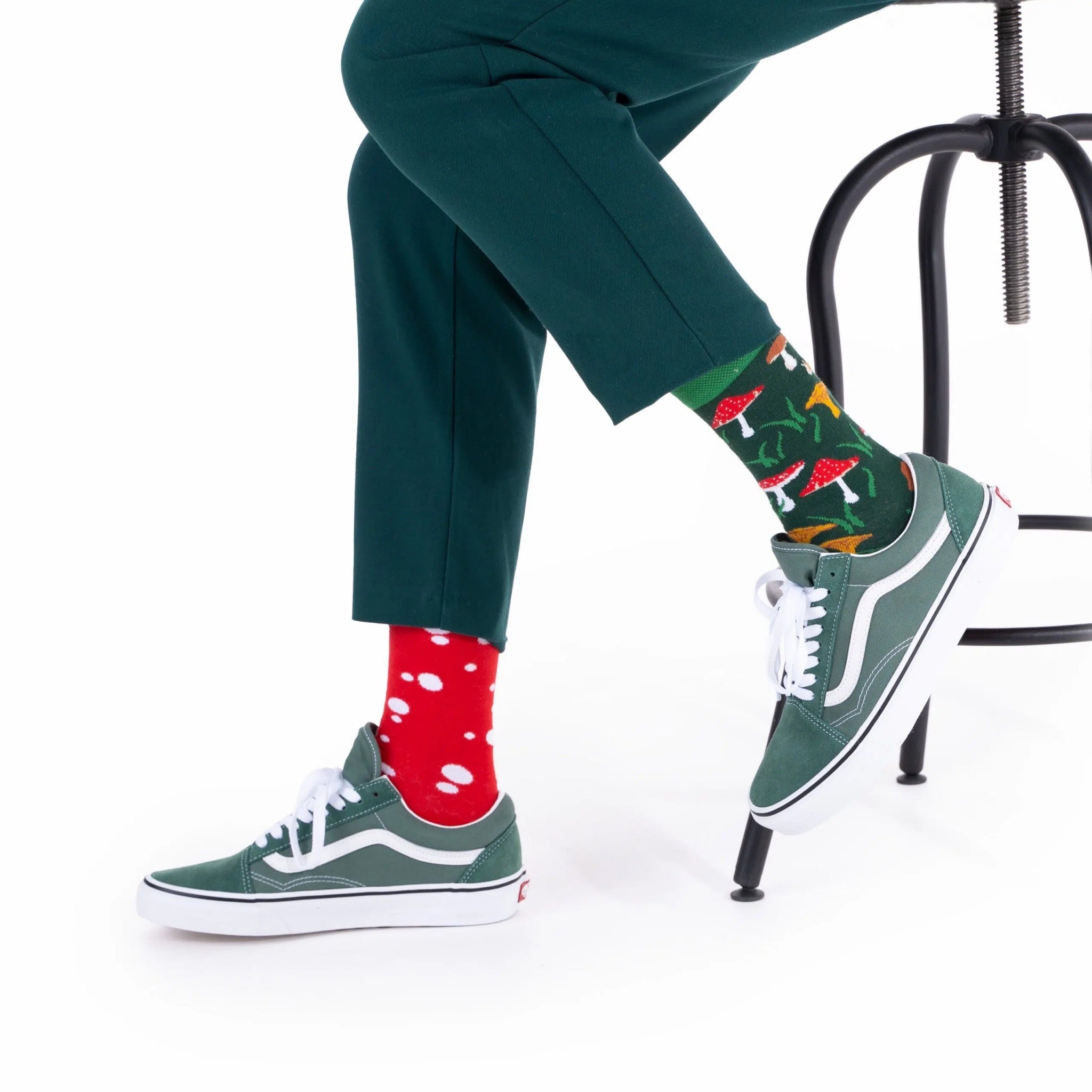 many mornings reguler socks /Meet The Mushroom/ 【many mornings メニ―モーニングス】【ネコポス選択可能】