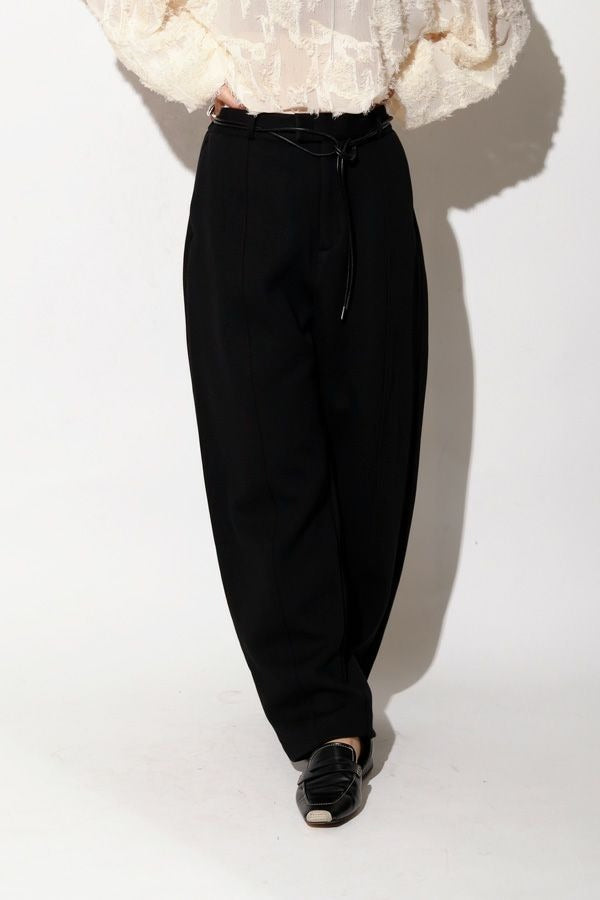 25223-9549Q_black | バナナカーブパンツ | Color:Black【ANGELINA_アンジェリーナ】