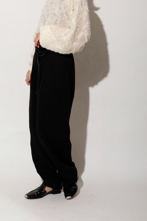 25223-9549Q_black | バナナカーブパンツ | Color:Black【ANGELINA_アンジェリーナ】