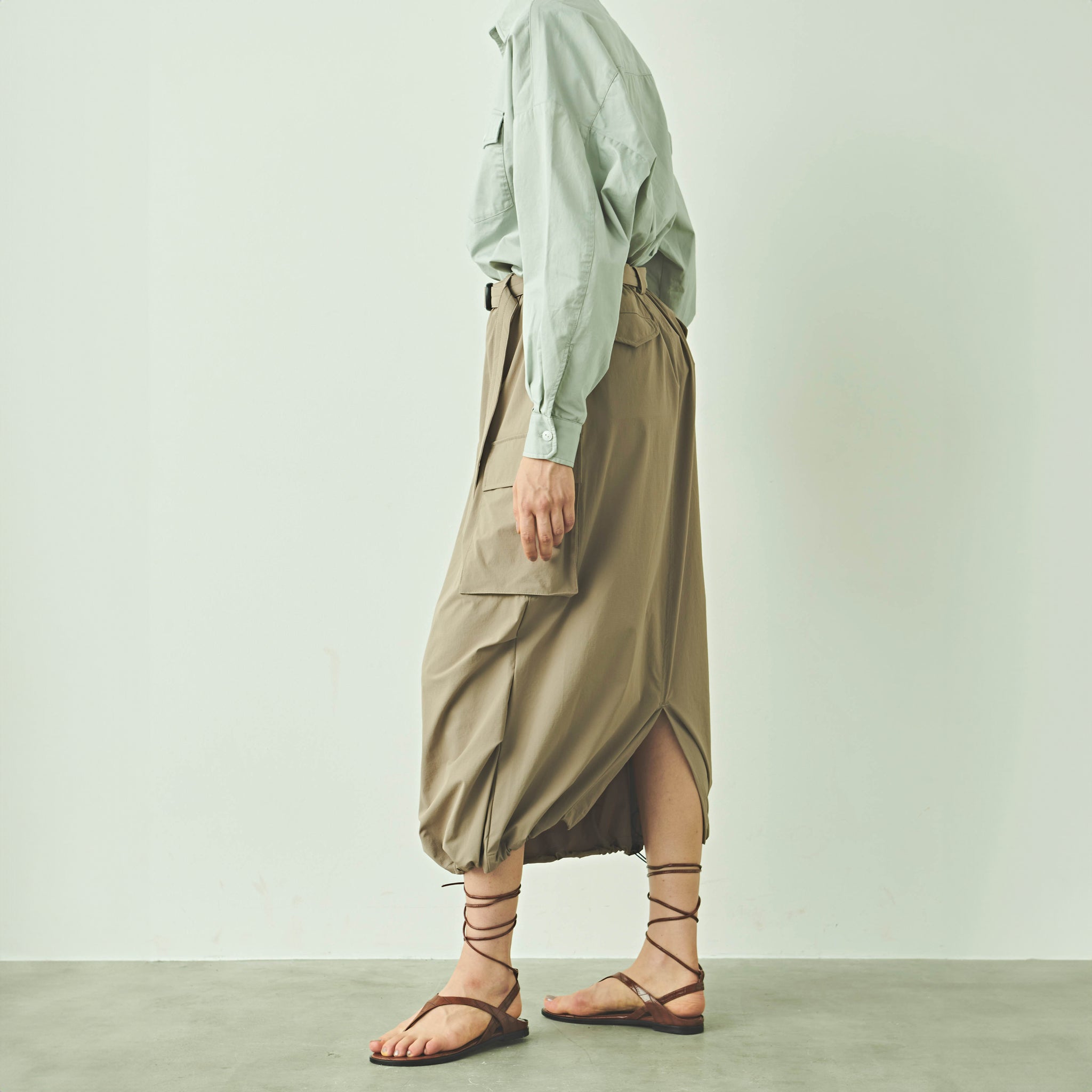 MIL24HSK3091 | AIR RIP CARGO SKIRT – Grayge/Khaki/Black | KHA:KI