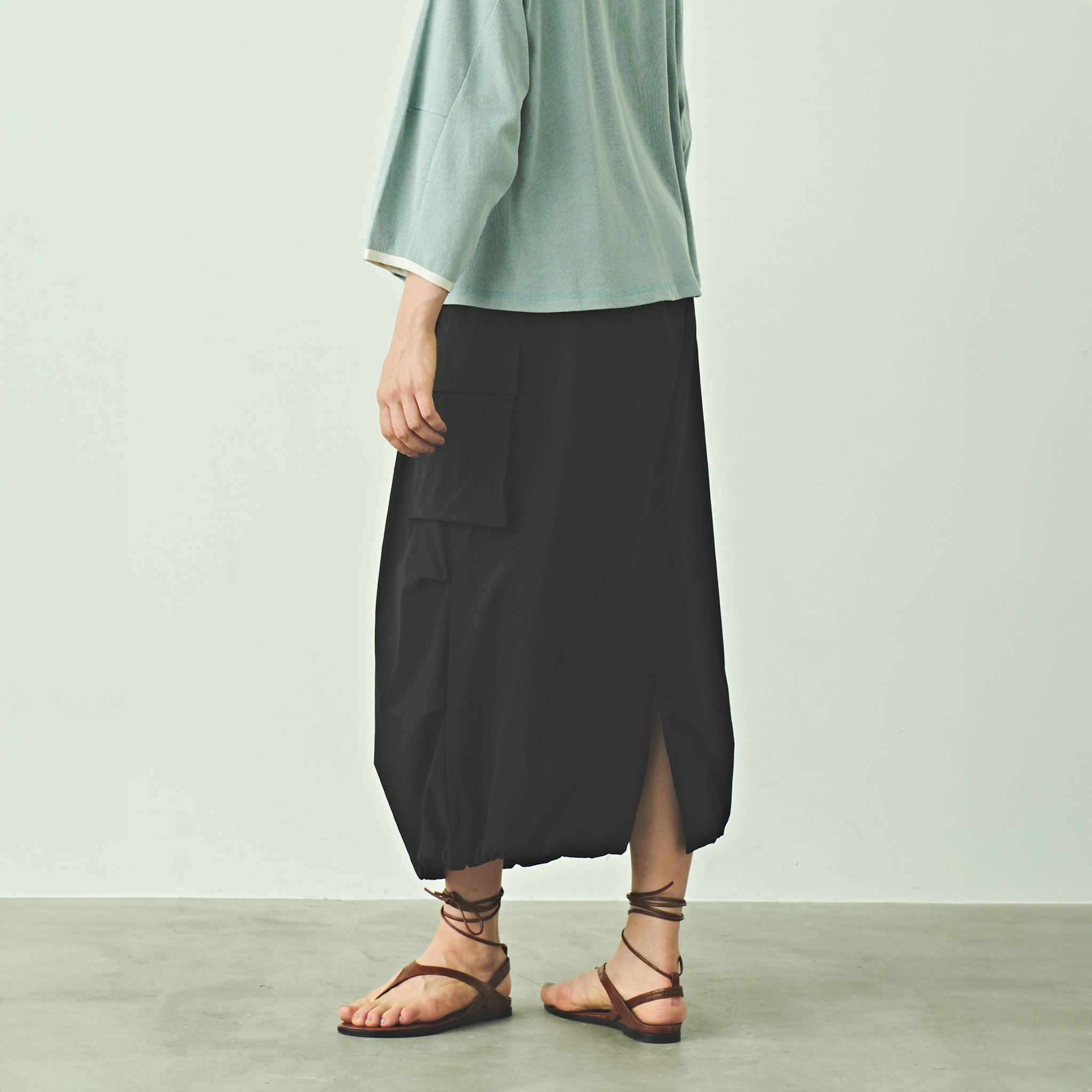 MIL24HSK3091 | AIR RIP CARGO SKIRT – Grayge/Khaki/Black | KHA:KI