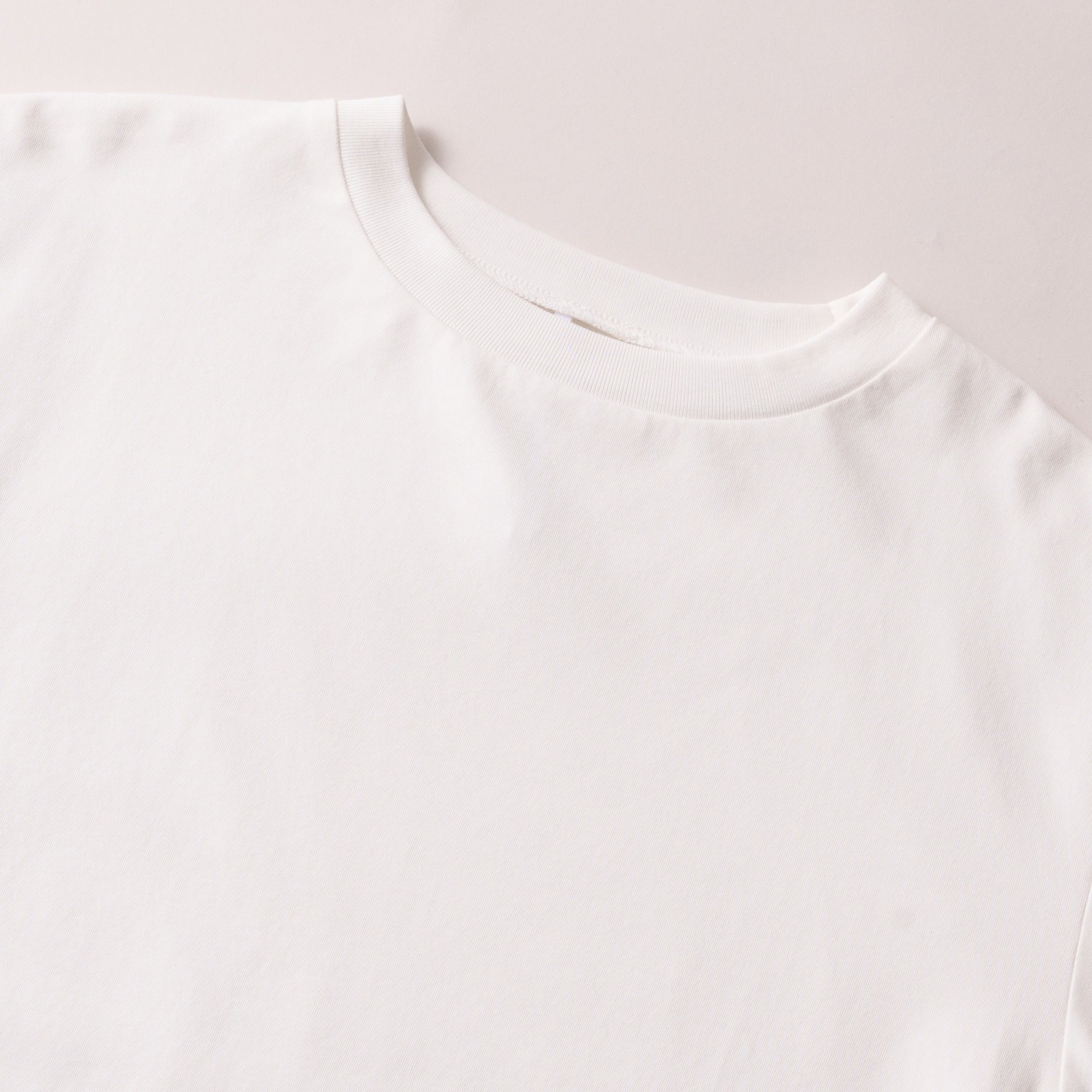 curve sleeve tee – Off White | WHYTO