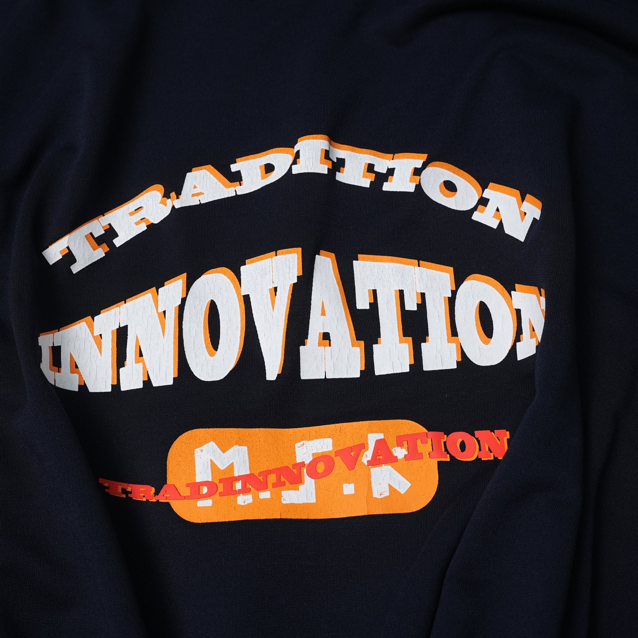 TRADINNOVATION – Gray / Navy | MASTERKEY