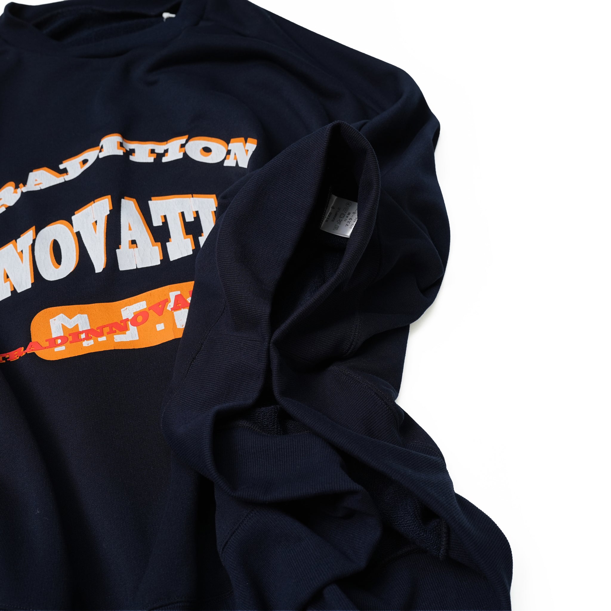 TRADINNOVATION – Gray / Navy | MASTERKEY