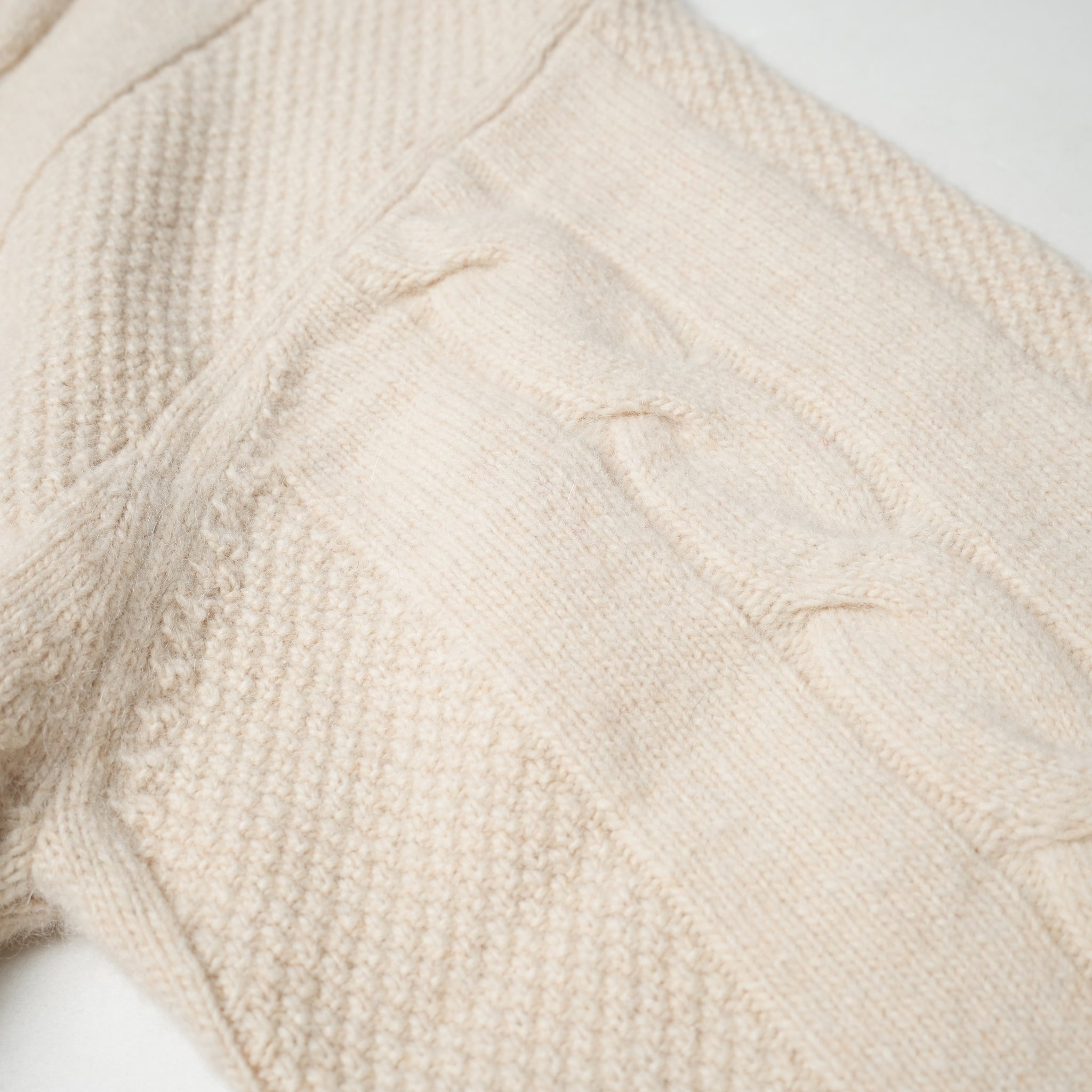 23#03-5030-0 | CABLE & JAQUARD CARDIGAN | Color:Multi【MINAMI ANDERSON_ミナミアンダーソン】