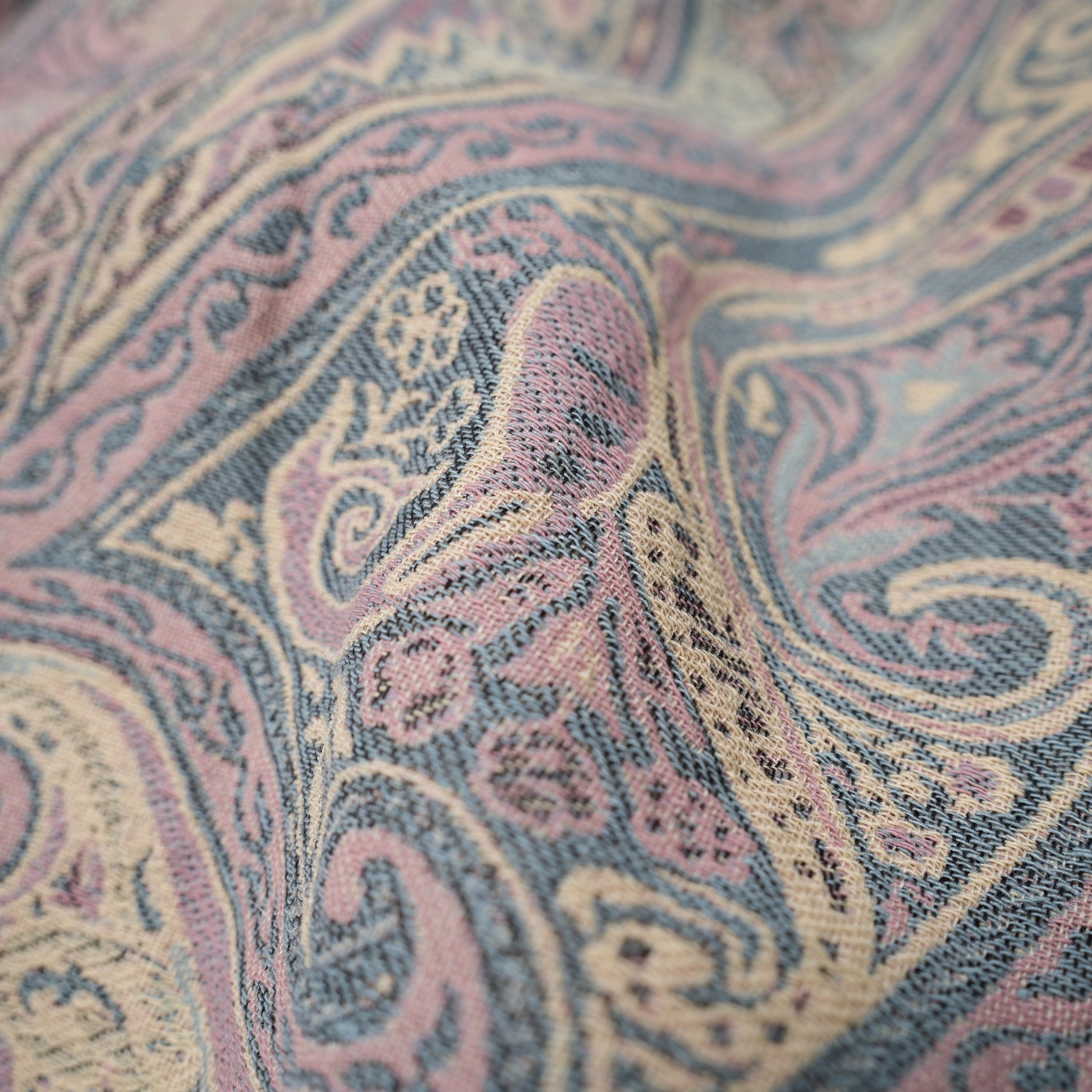 M32503-16 | Insulated Mock Neck Pullover | Color:Betro Paisley Pink【MONITALY_モニタリー】