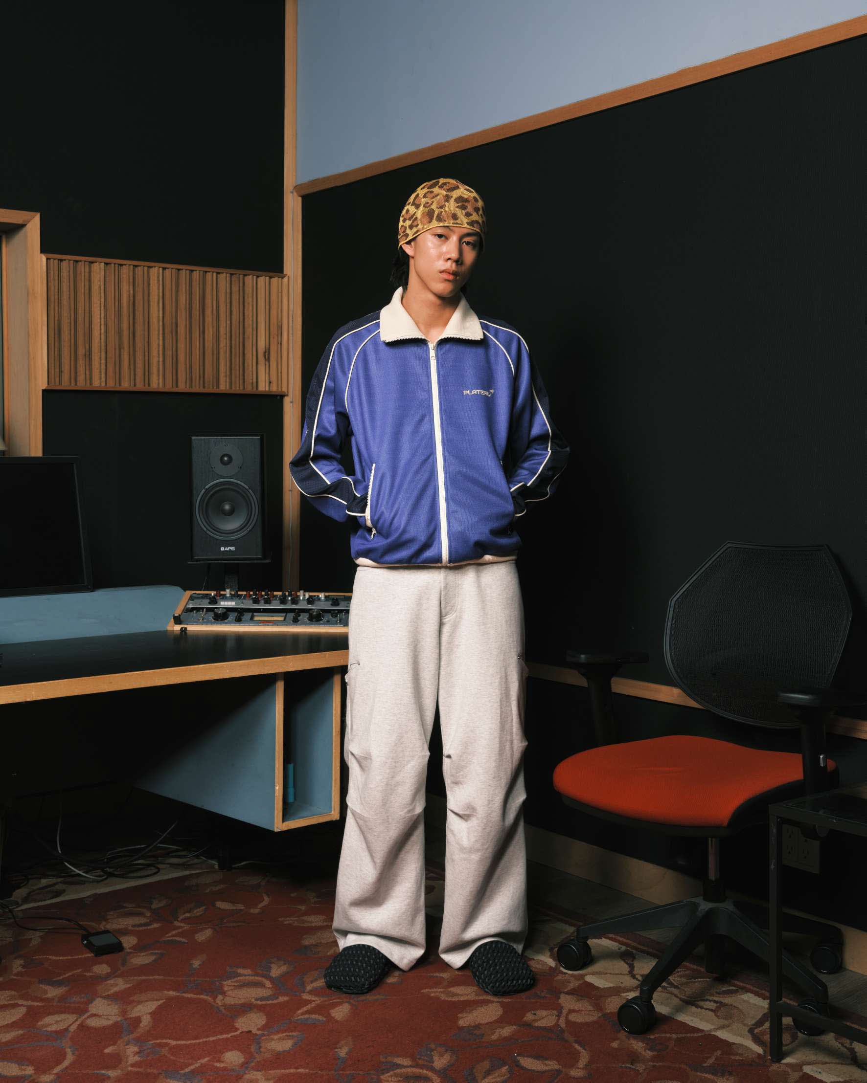 Pla25ssp11_Light Grey | Sweat cargo pants | Color:Light Grey【PLATEAU STUDIO_プラトー スタジオ】【archive】