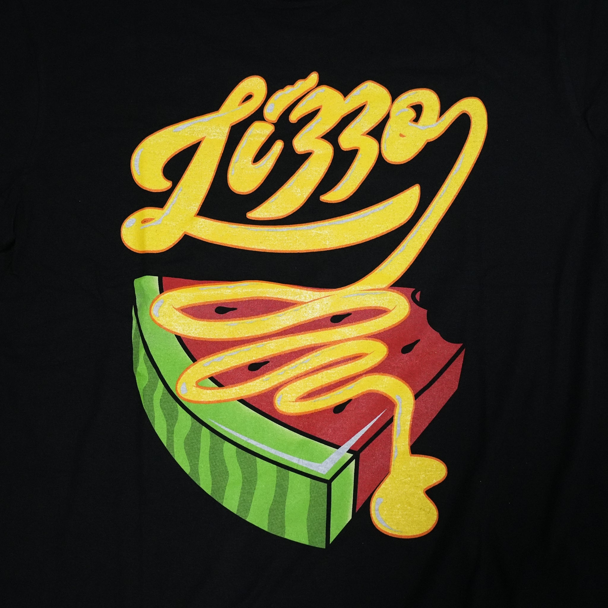 Lizzo_Bussin or Disgustin_Unisex_Black【ROCK OFF】【ネコポス選択可能】