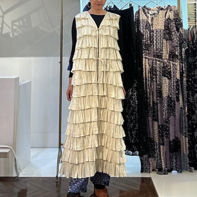 C.JQD FRILL LAYERED GOWN – Ecru | SARAMALLIKA