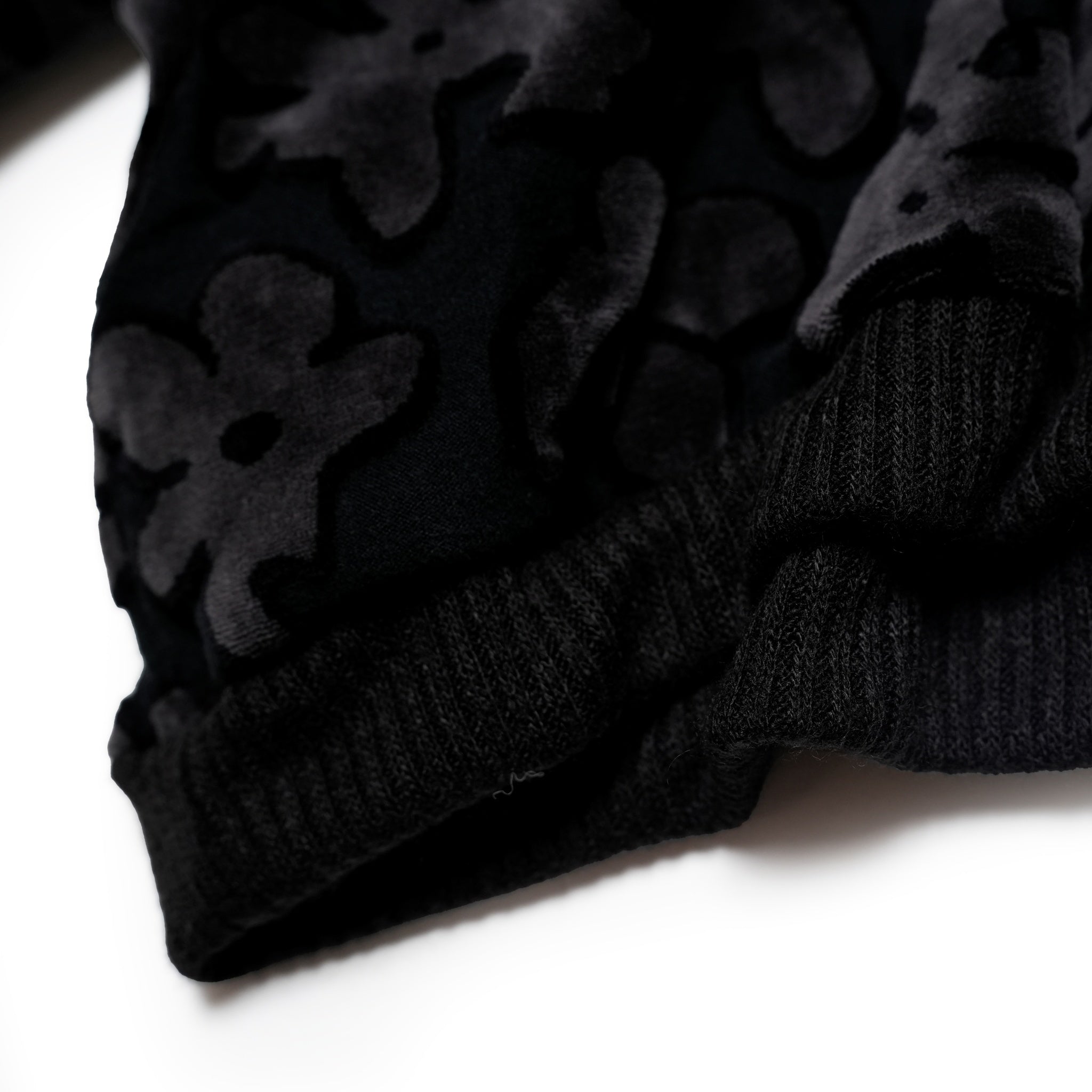 BSD24AW-16_VELOR BK | Flowers JQ Pulover | Color:Velor Bk【BEDSIDEDRAMA_ベッドサイドドラマ】【archive】