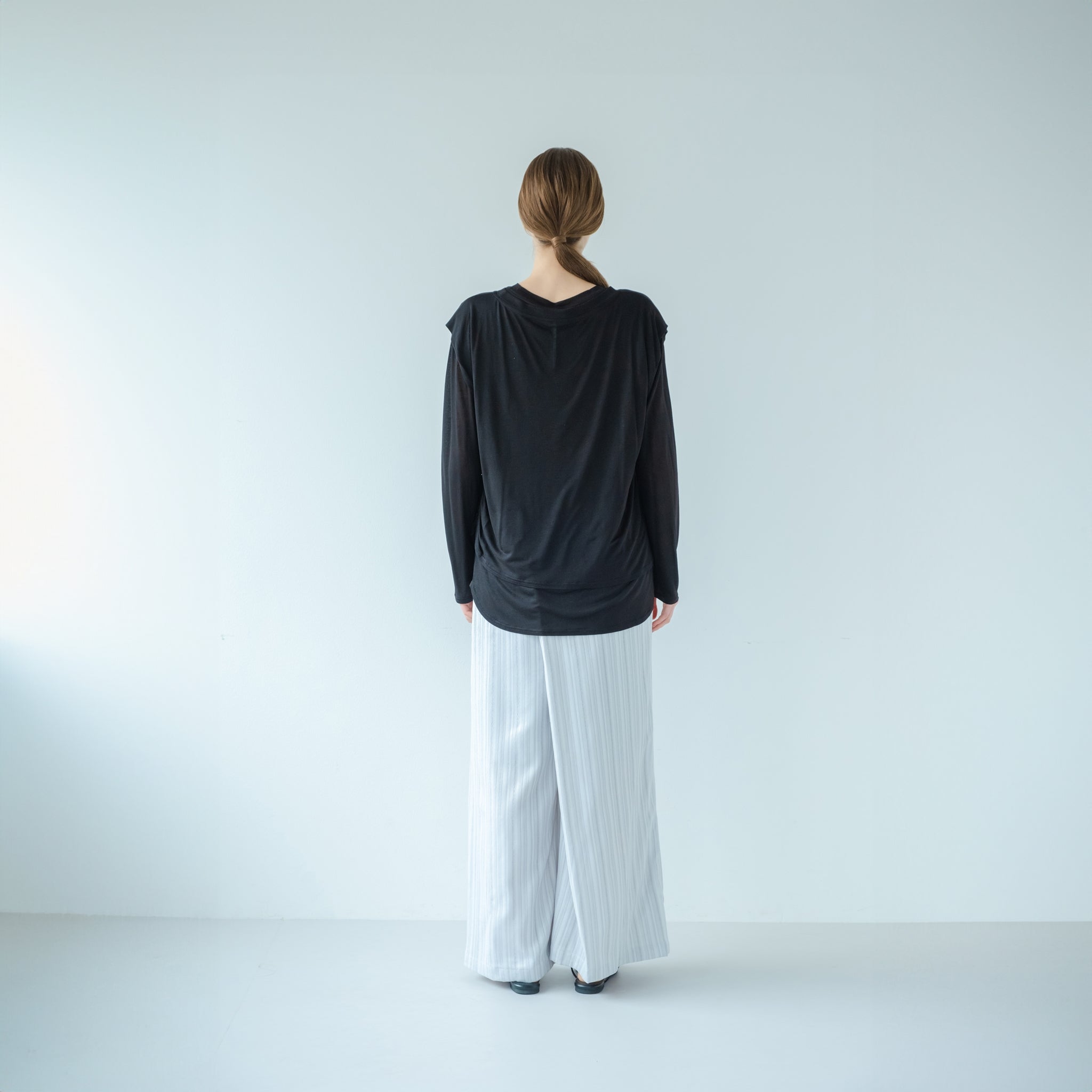 WHT24HBL4047 | SHEER LAYERED TEE | Color:Off White/Black【WHYTO_ホワイト】