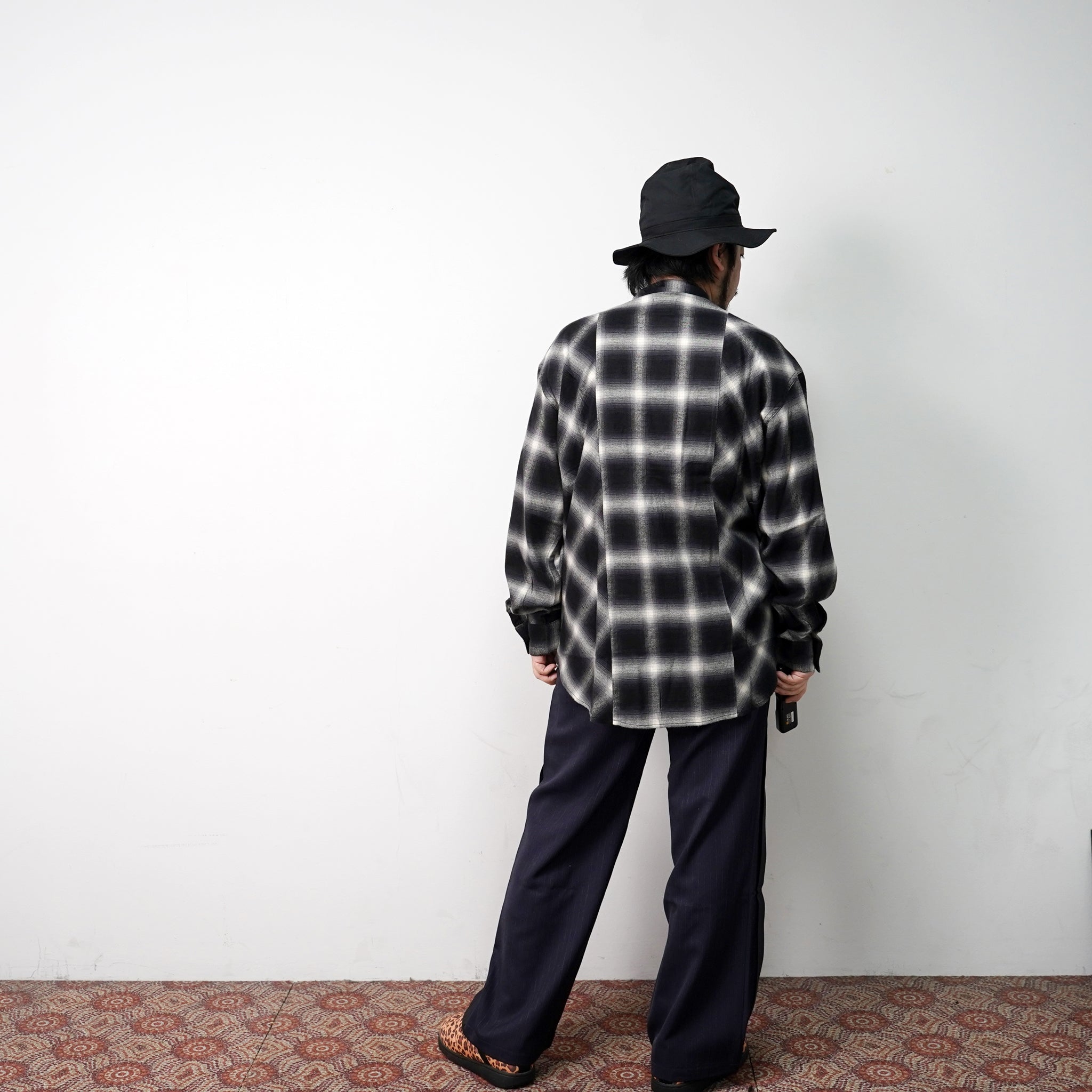 No:pw21p05 | Name:3 TUCK WOOL SLACKS | Color:Blk-Dark Purple | Size:1/2【PLATEAU STUDIO_プラトー スタジオ】【archive】