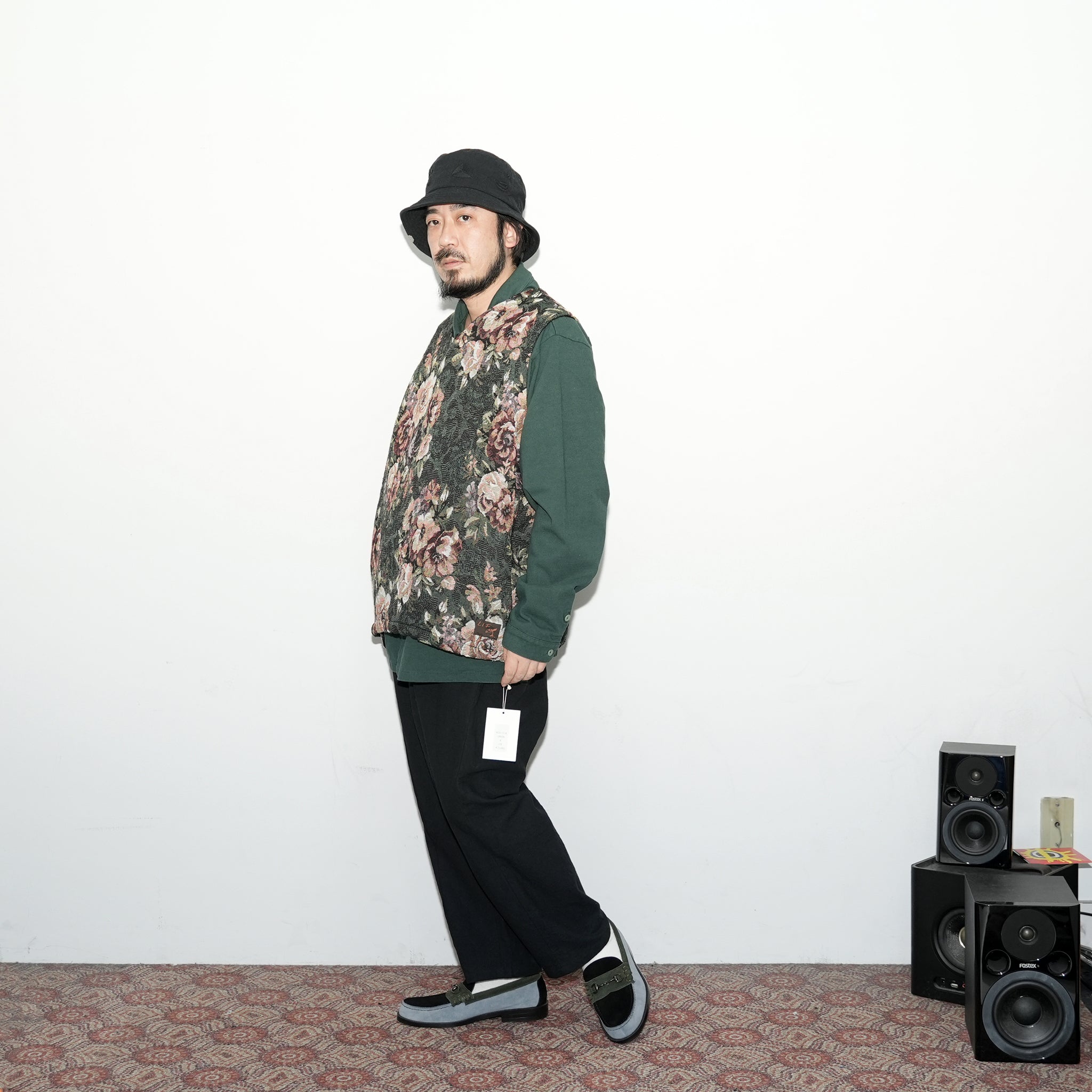 No:VOO-1118 | Name:GOBELIN VEST | Color:Beige/Green/Black【VOO_ヴォー】【archive】