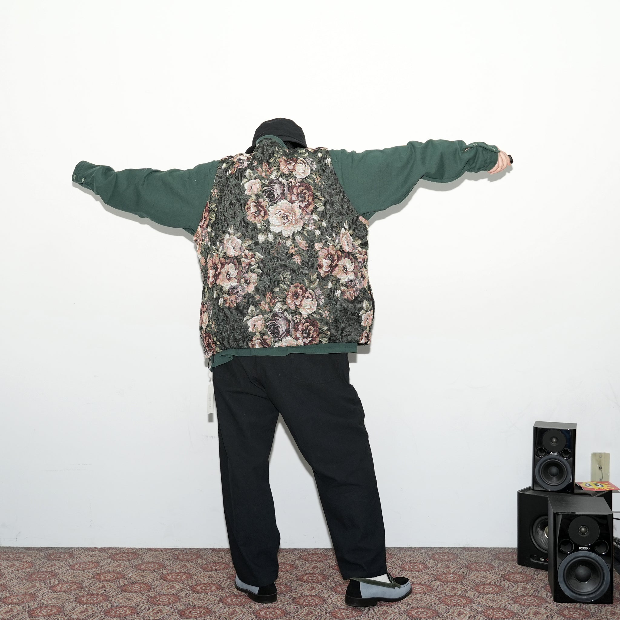 No:VOO-1118 | Name:GOBELIN VEST | Color:Beige/Green/Black【VOO_ヴォー】【archive】