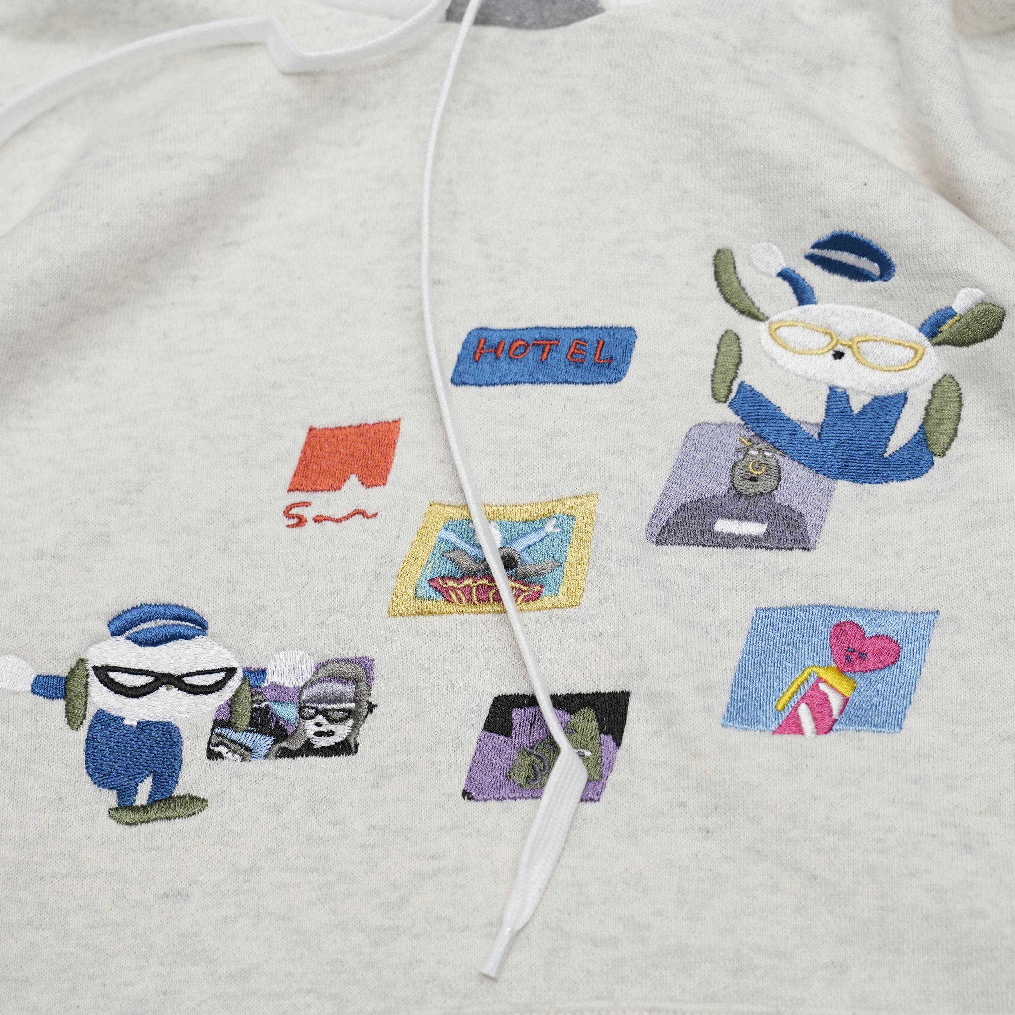 No:bsdodd-03_a | Name:City Scenery Embroidery Hoodie | Color:Oat Meal【BEDSIDEDRAMA_ベッドサイドドラマ】【archive】