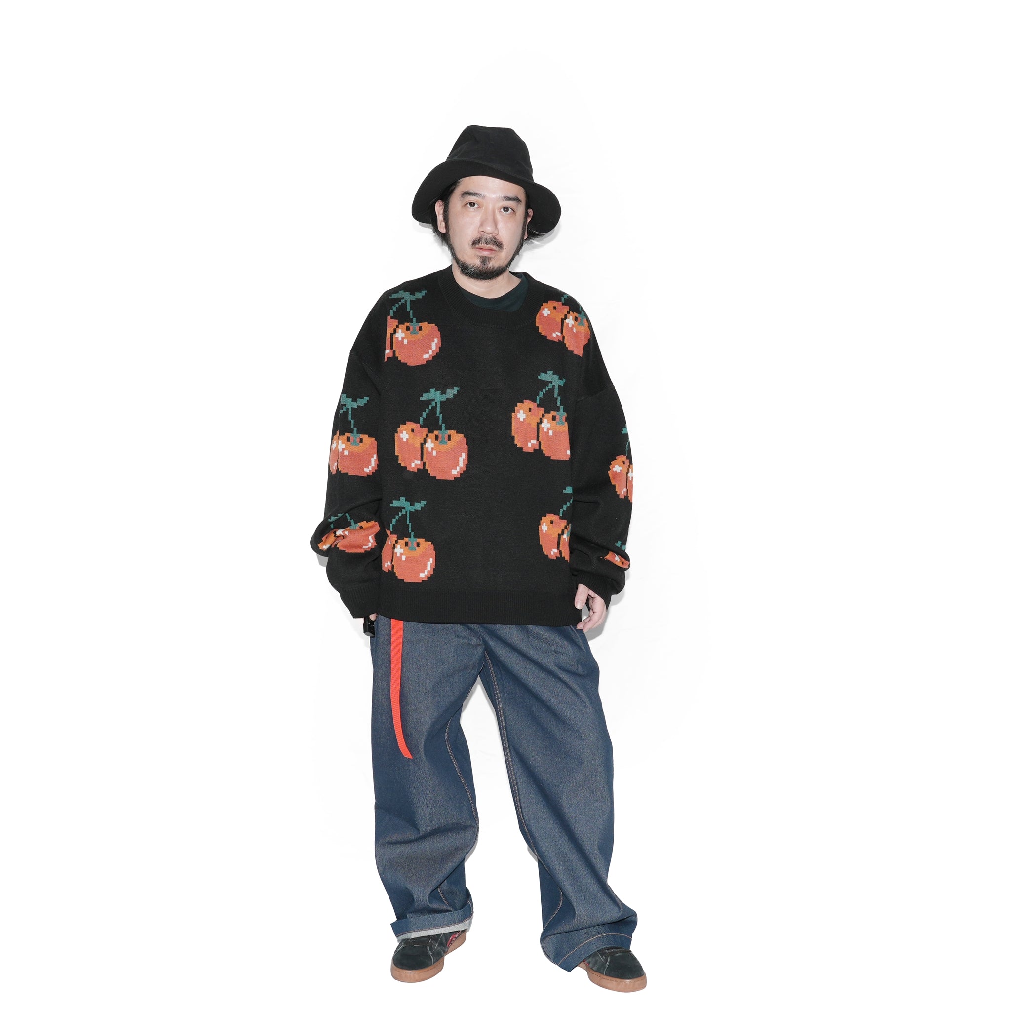 Cherry knit crewneck – Black | PLATEAU STUDIO