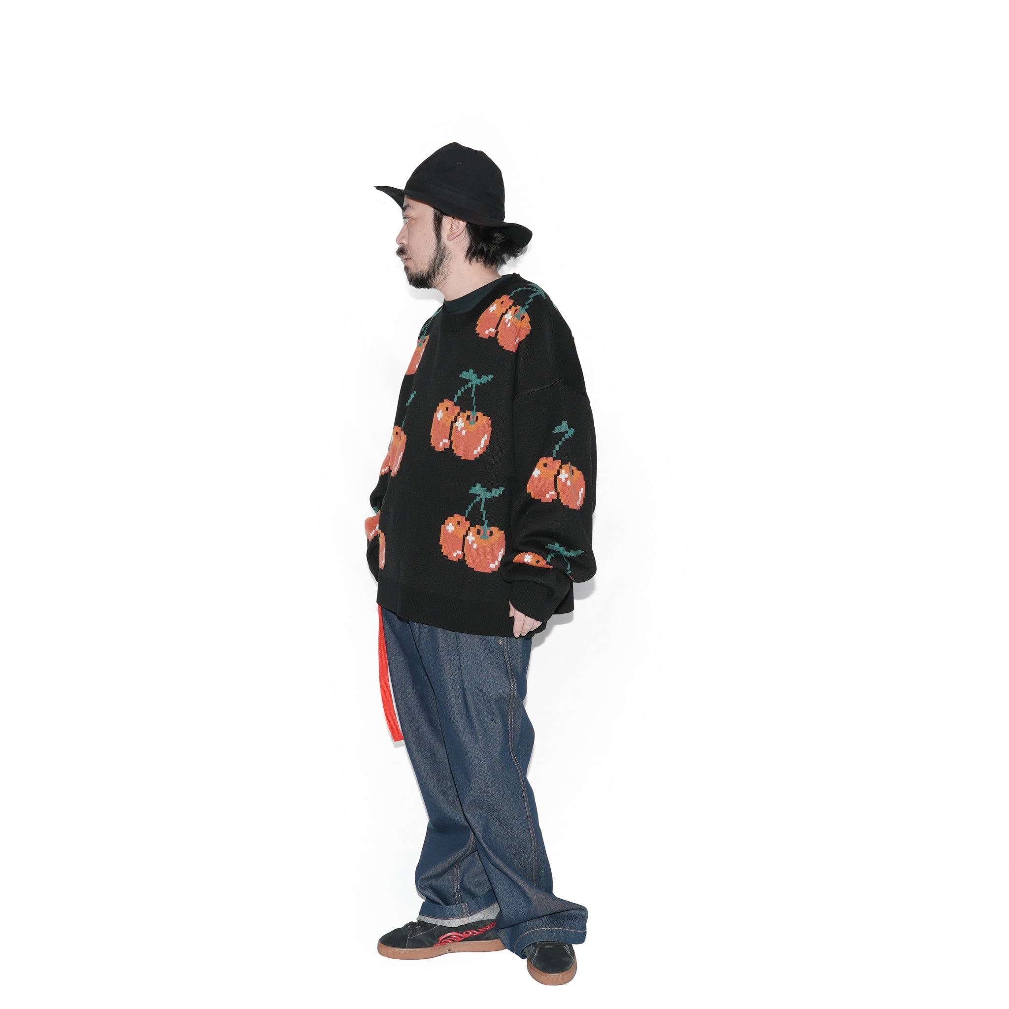 Cherry knit crewneck – Black | PLATEAU STUDIO