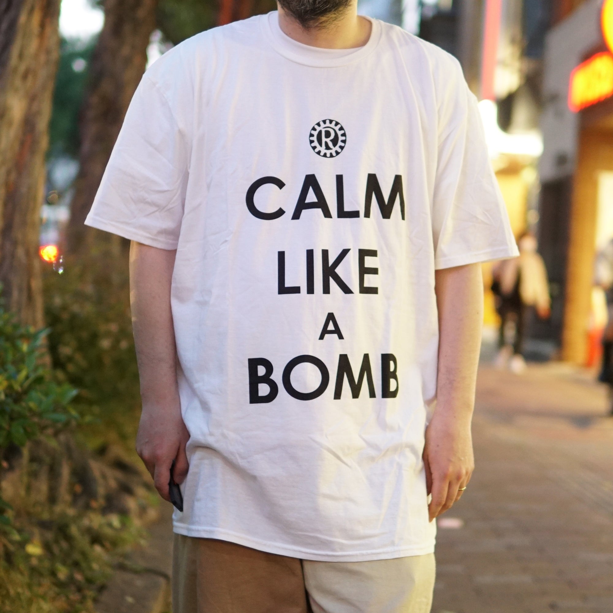 No:RATMTS08MW | Name:RATM_Calm Like A Bomb_Unisex_Tee_Rage Against The Machine | Color:White【ROCK OFF】【ネコポス選択可能】【archive】