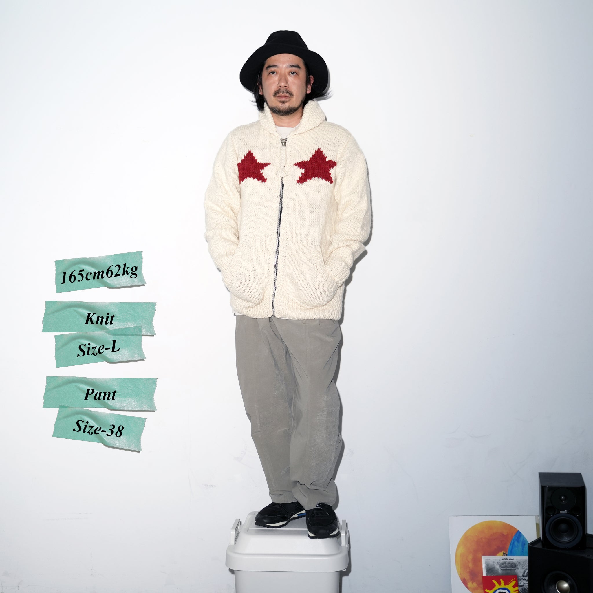 CHS81-01 | Star Zipper Cardigan | Color:Ivory X Red【CHAMULA_チャムラ】【MONITALY_モニタリー】