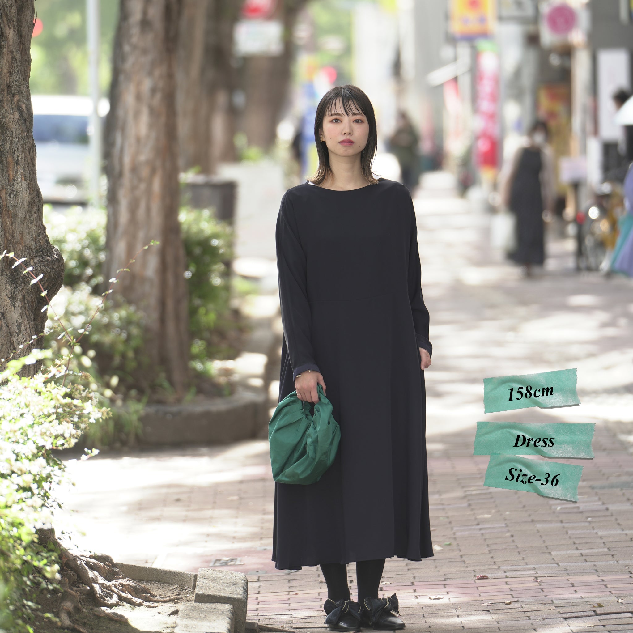 WHT22FOP4009 | Pearl button flare dress | Color:Black/Navy【WHYTO_ホワイト】