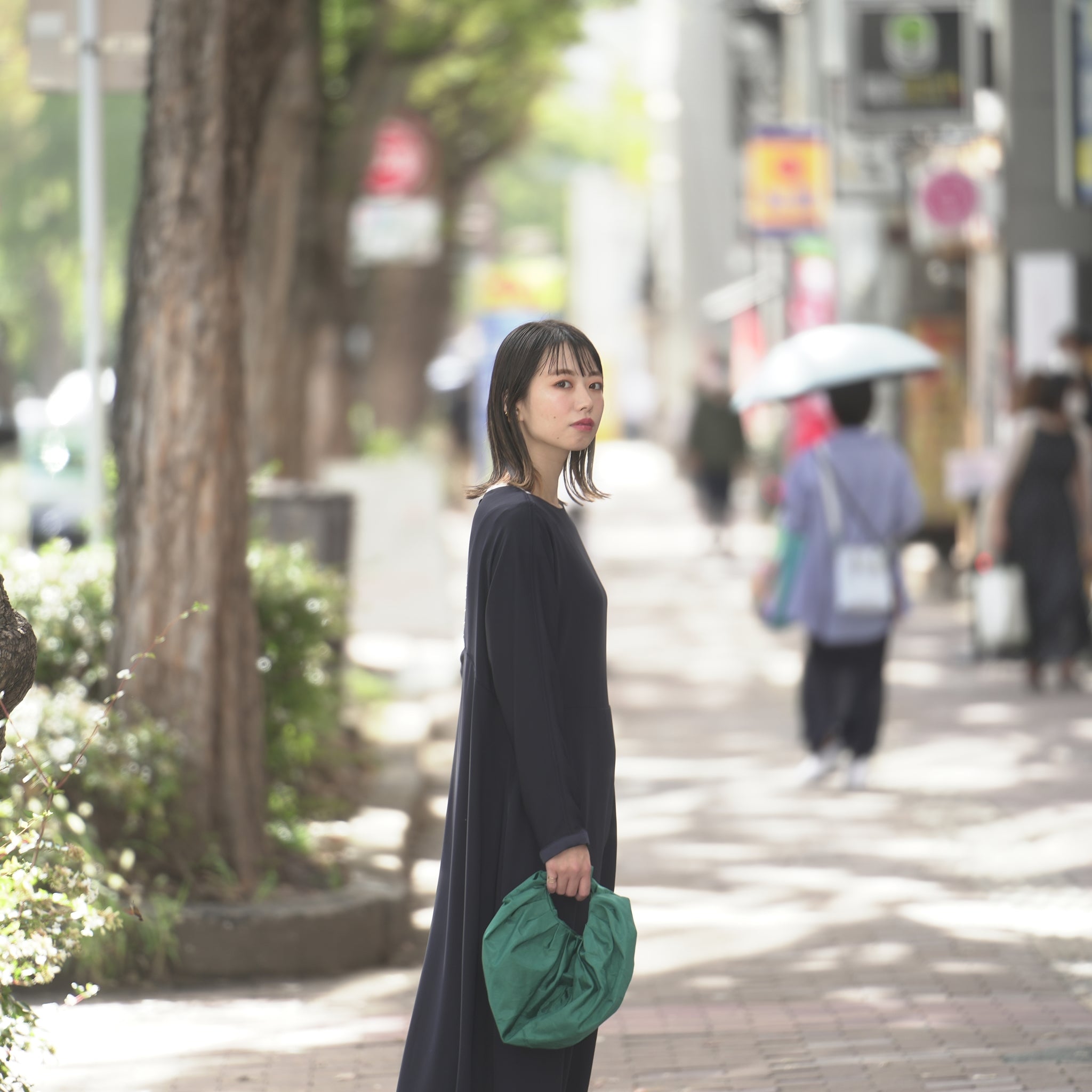 WHT22FOP4009 | Pearl button flare dress | Color:Black/Navy【WHYTO_ホワイト】