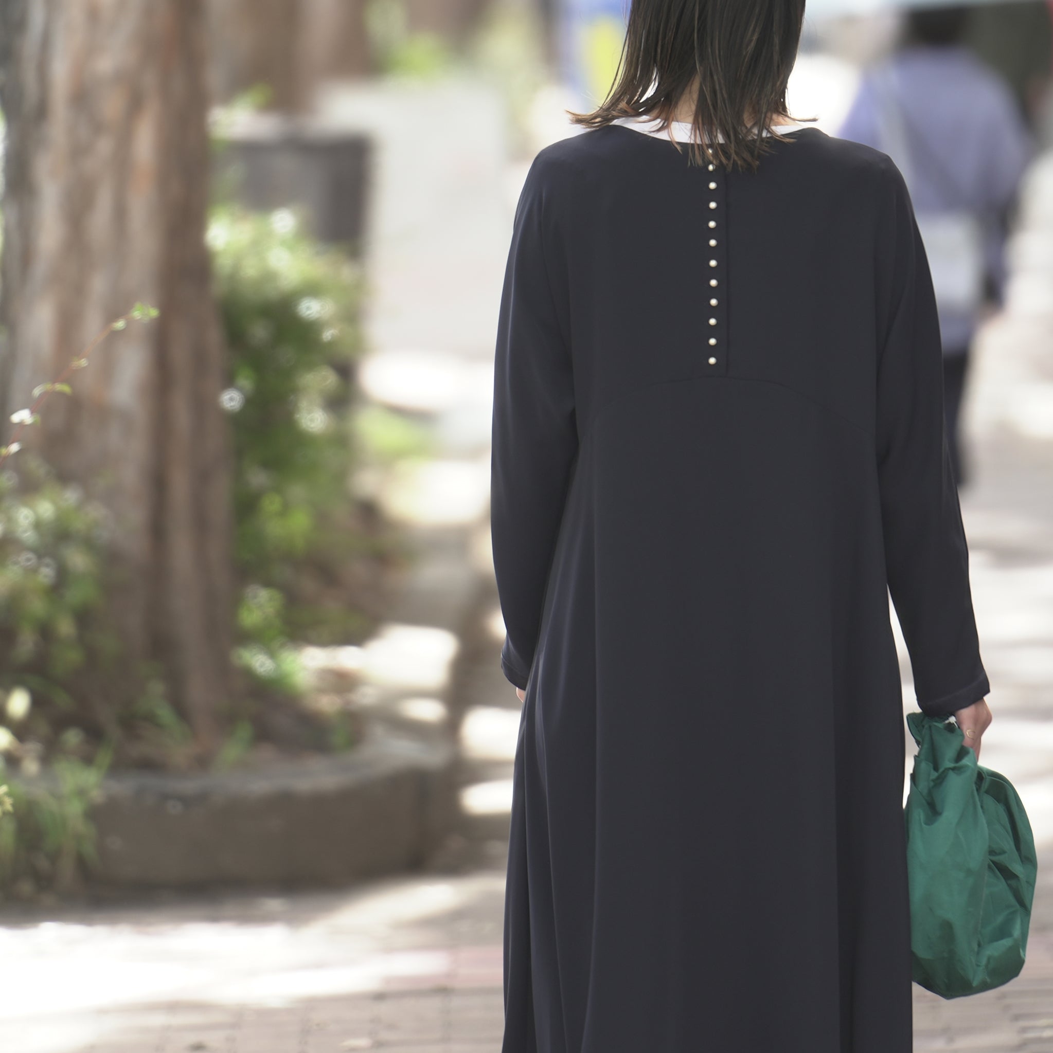 WHT22FOP4009 | Pearl button flare dress | Color:Black/Navy【WHYTO_ホワイト】