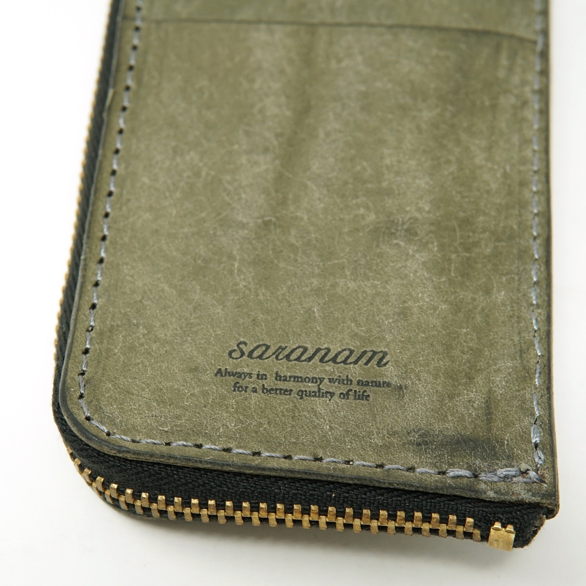 PG991960 | カードパスケース | Col:Black/Blue/Gray |【SARANAM サラナン】