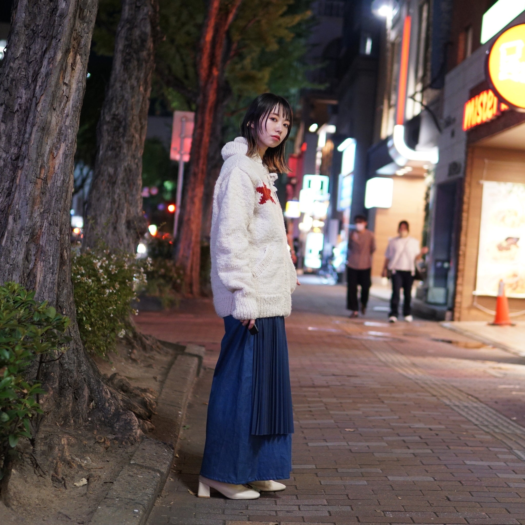 CHS81-01 | Star Zipper Cardigan | Color:Ivory X Red【CHAMULA_チャムラ】【MONITALY_モニタリー】