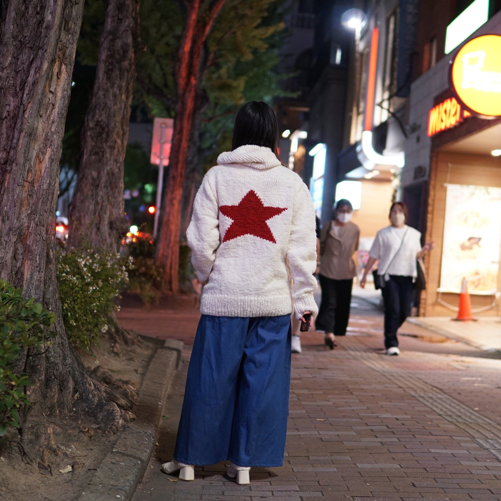 CHS81-01 | Star Zipper Cardigan | Color:Ivory X Red【CHAMULA_チャムラ】【MONITALY_モニタリー】
