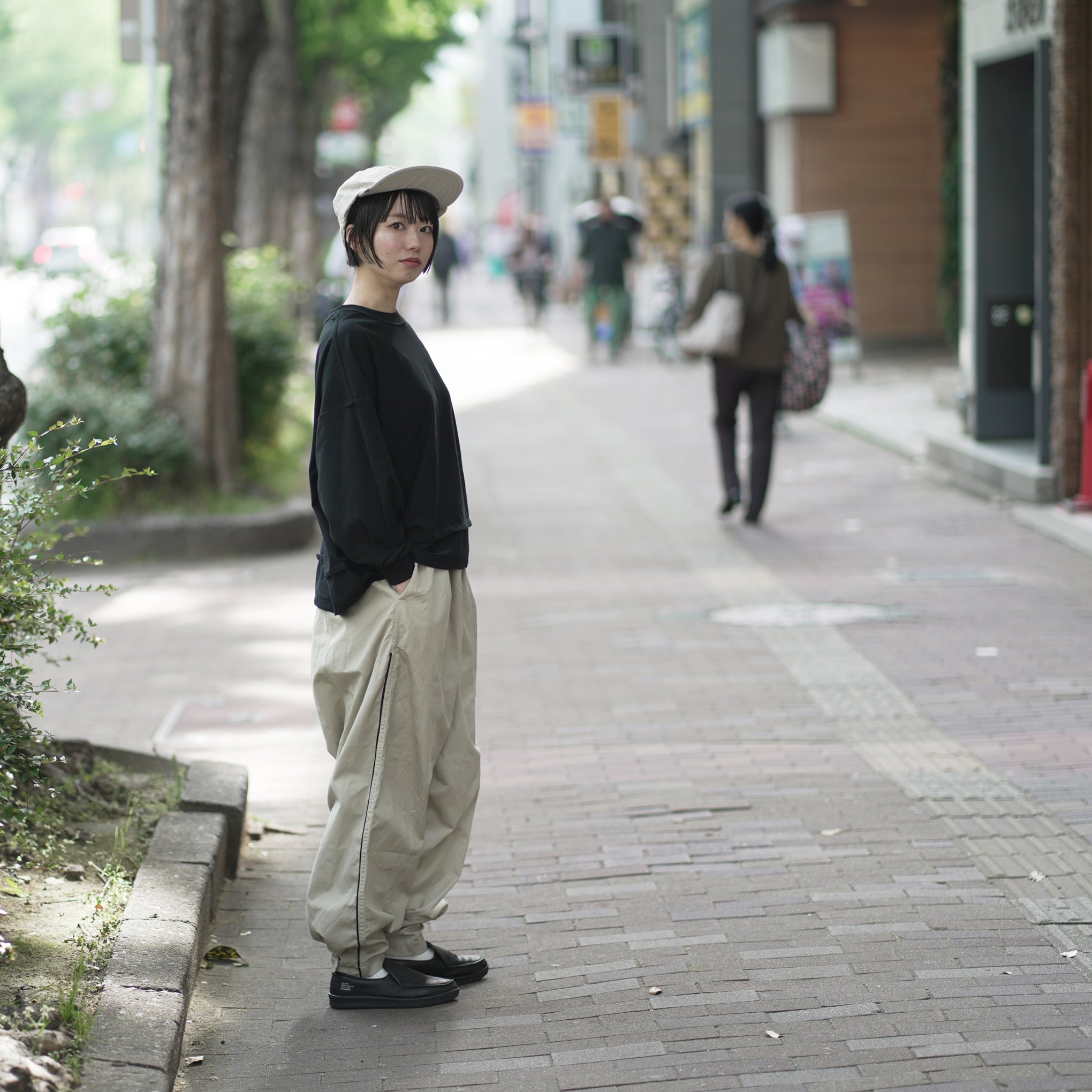 MATE-249 | リバーシブルBIGロンT | Color:Wht/Blk | Size-1【REHERSALL_リハーズオール】