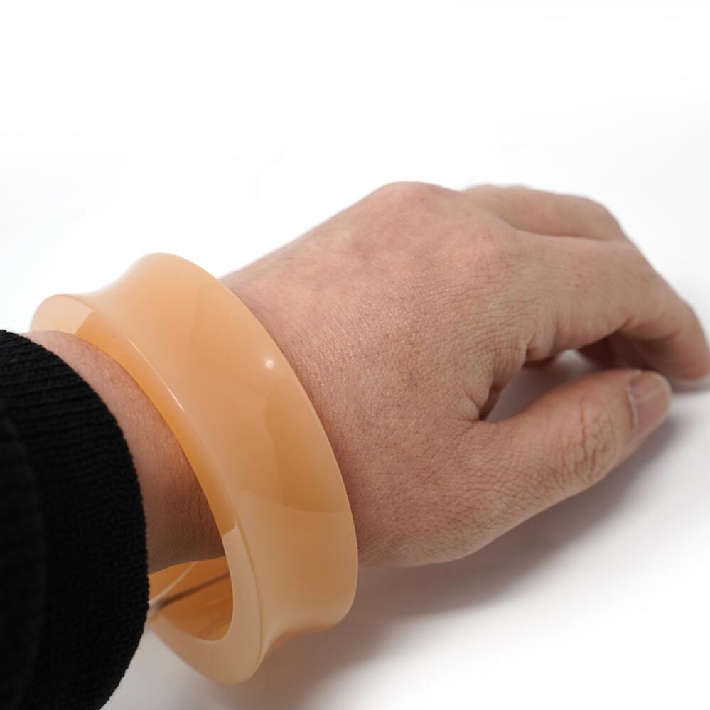 No:B0657O00S13 | Name-HOVA Mid Bangle | Color-APRICOT【ELK】-ELK-ADDICTION FUKUOKA