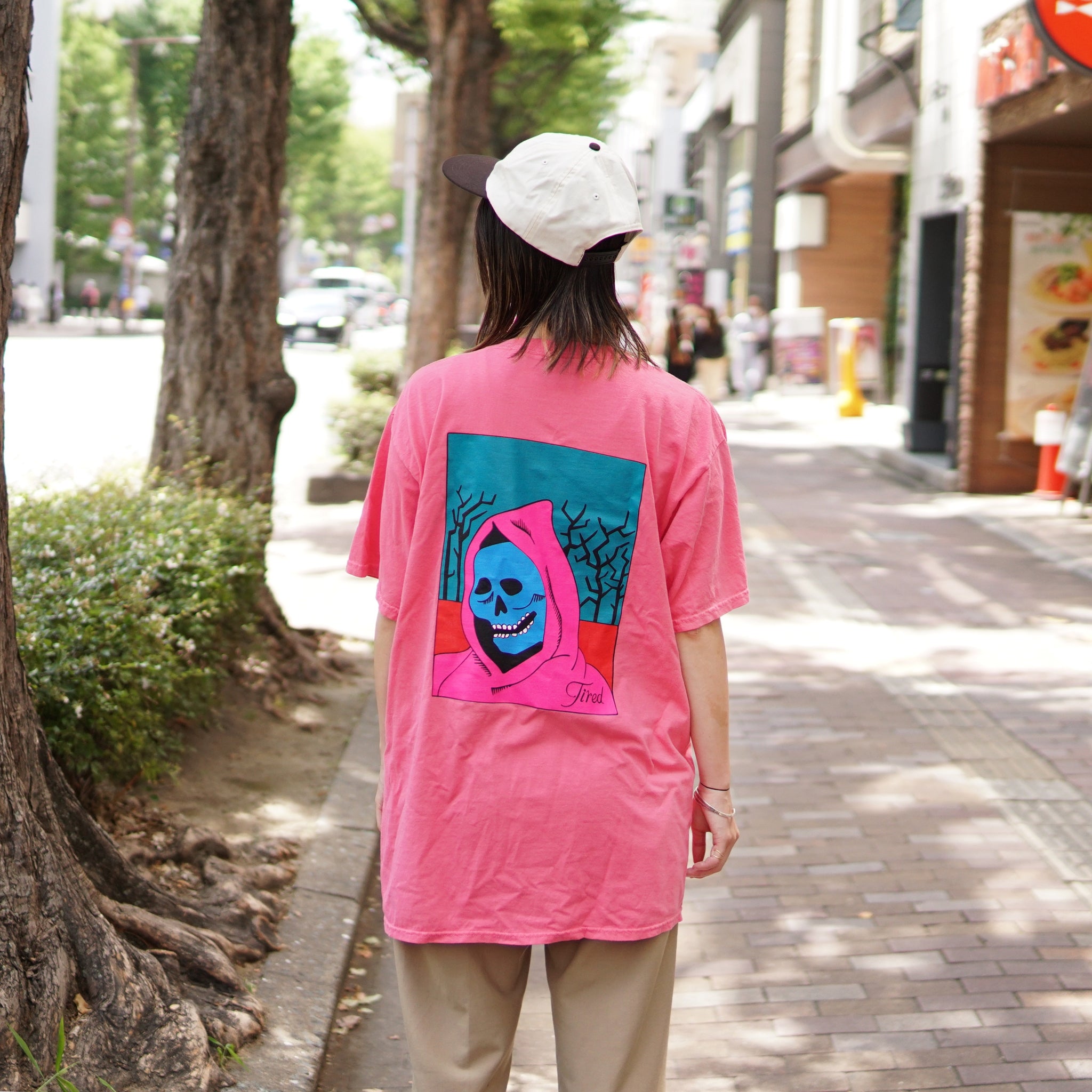 TS00175 | CREEPY SKULL SS TEE – Hot Pink | TIRED【ネコポス選択可能】