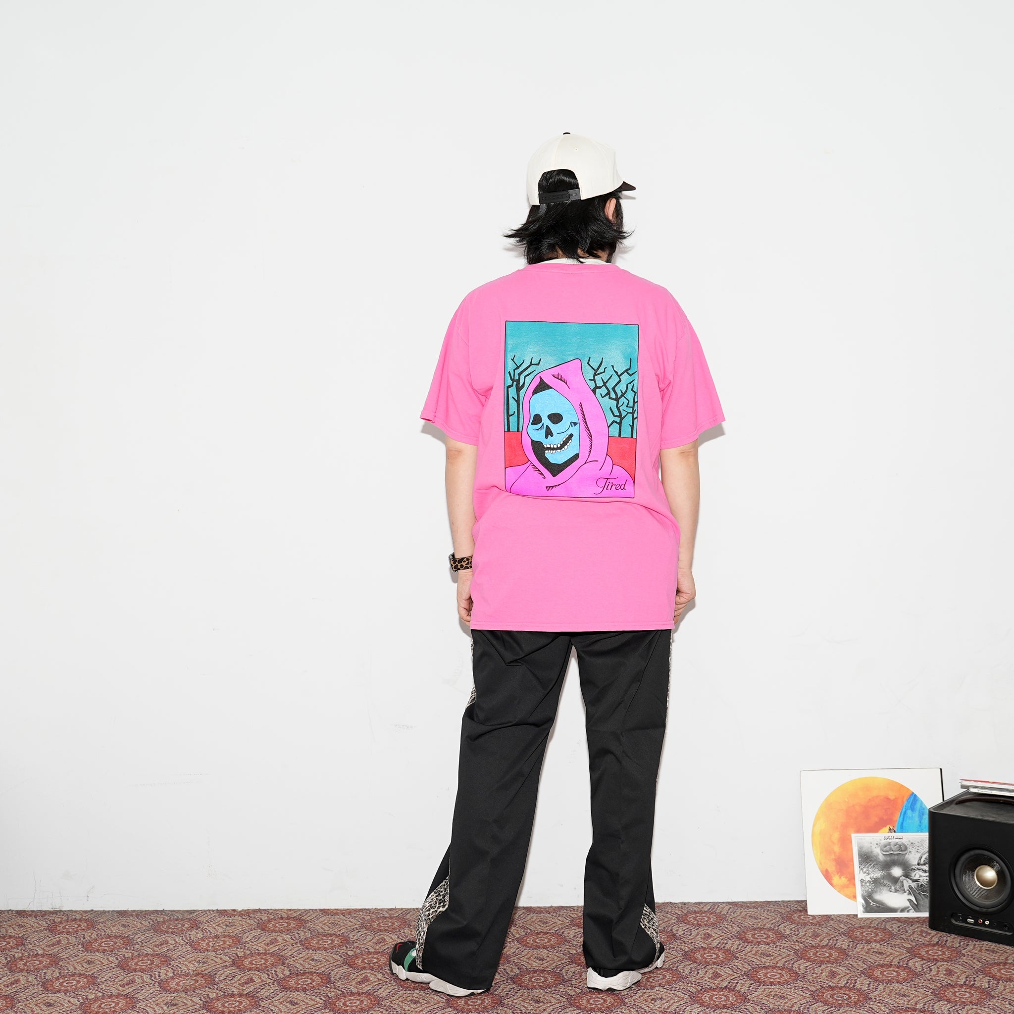 TS00175 | CREEPY SKULL SS TEE – Hot Pink | TIRED【ネコポス選択可能】