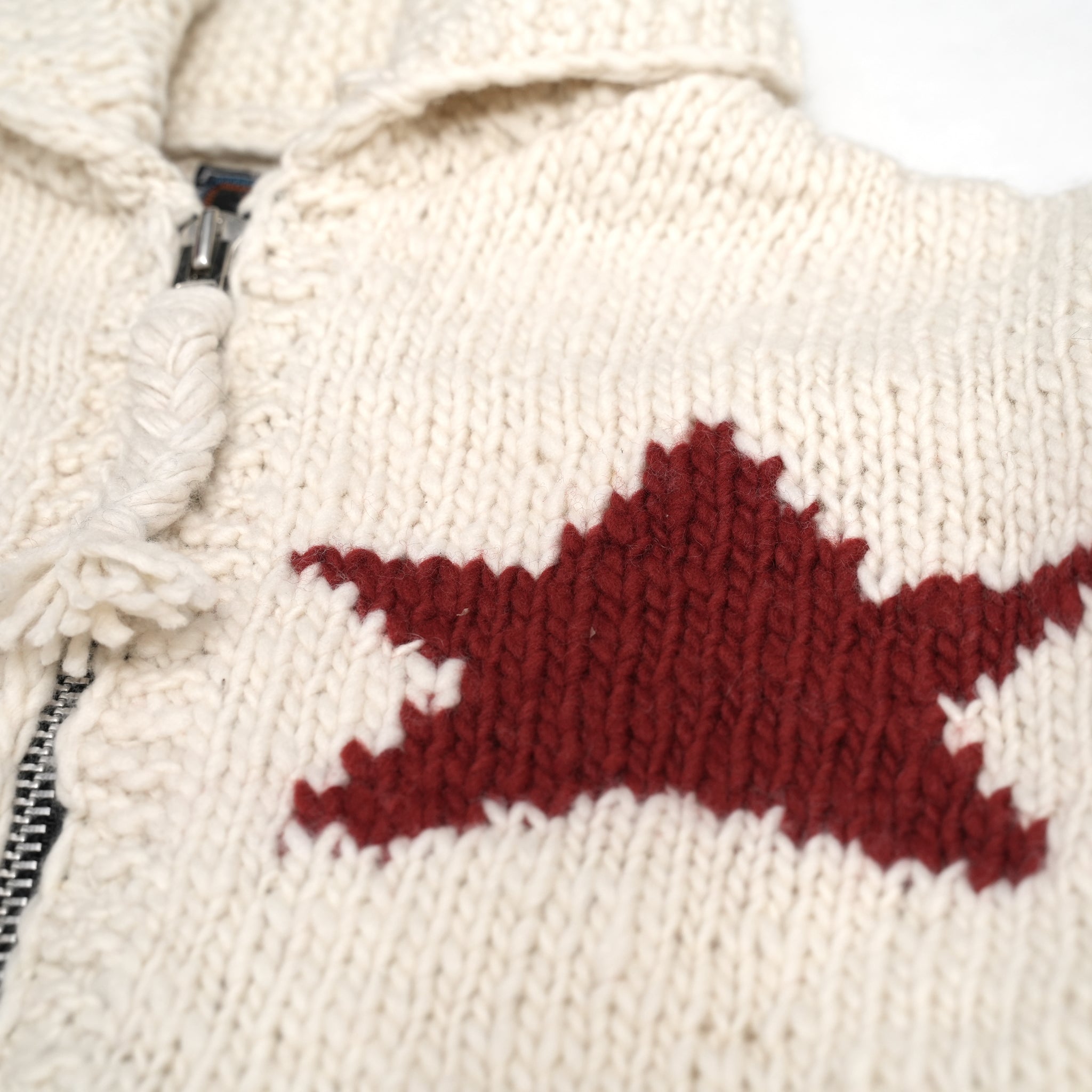 CHS81-01 | Star Zipper Cardigan | Color:Ivory X Red【CHAMULA_チャムラ】【MONITALY_モニタリー】