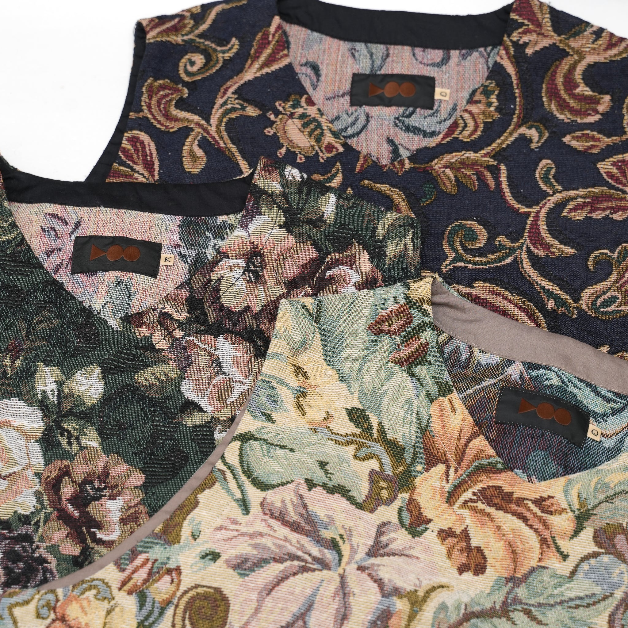 No:VOO-1118 | Name:GOBELIN VEST | Color:Beige/Green/Black【VOO_ヴォー】【archive】