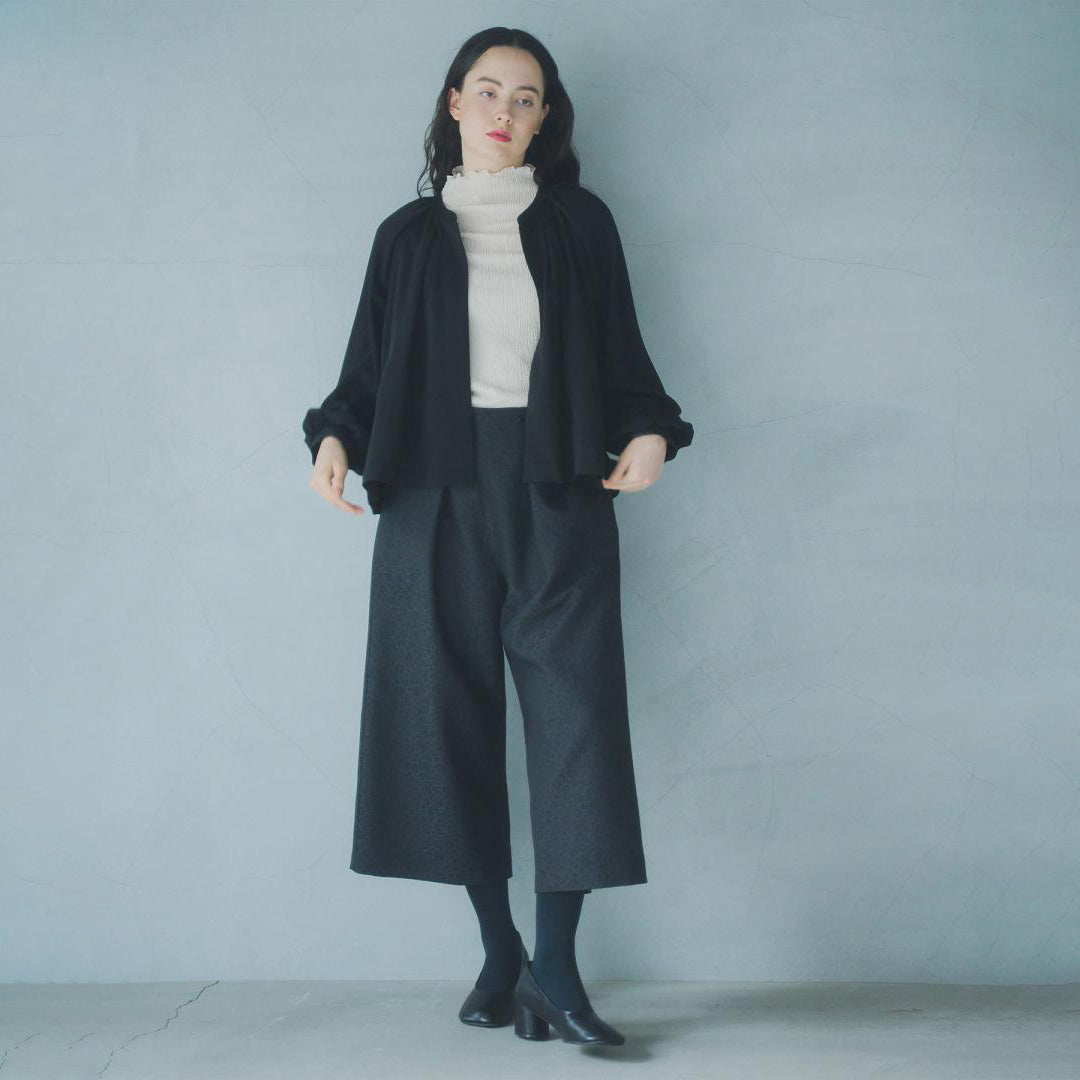 WHT22FJK4012 | Tuck gather jacket | Color:Black【WHYTO_ホワイト】