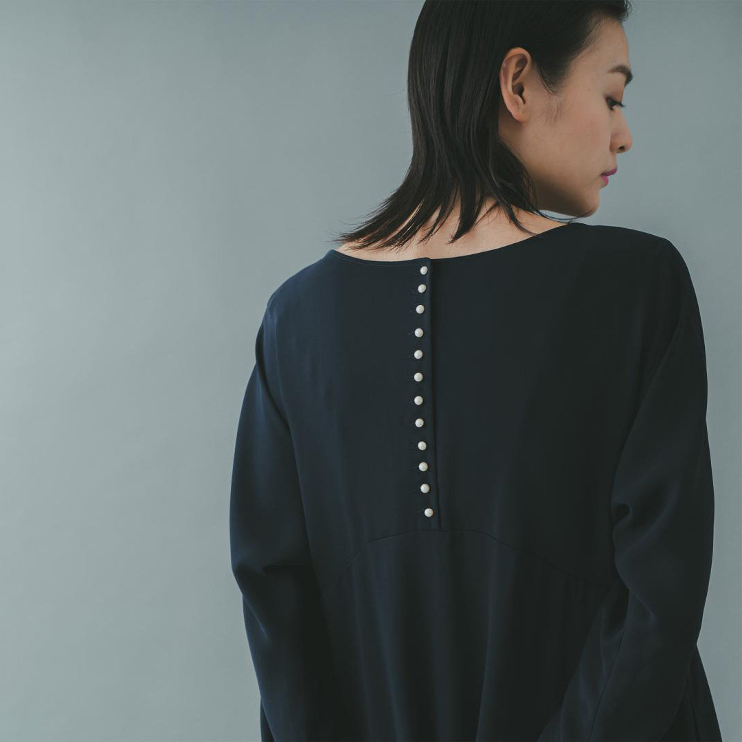 WHT22FOP4009 | Pearl button flare dress | Color:Black/Navy【WHYTO_ホワイト】