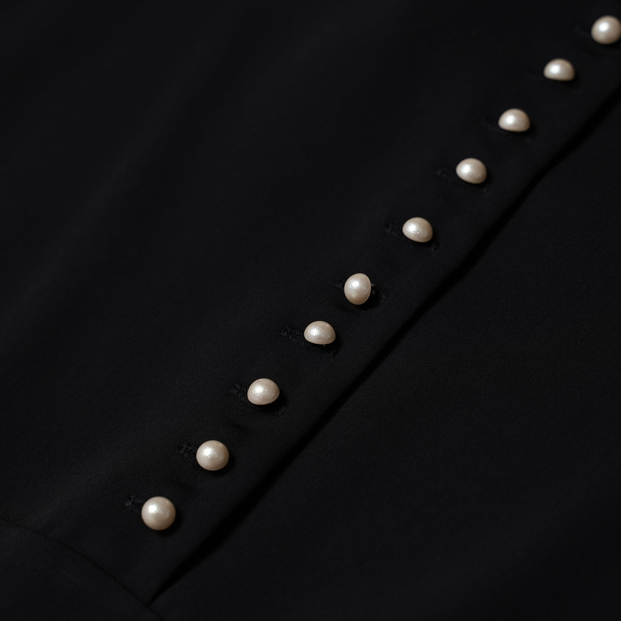 WHT22FOP4009 | Pearl button flare dress | Color:Black/Navy【WHYTO_ホワイト】