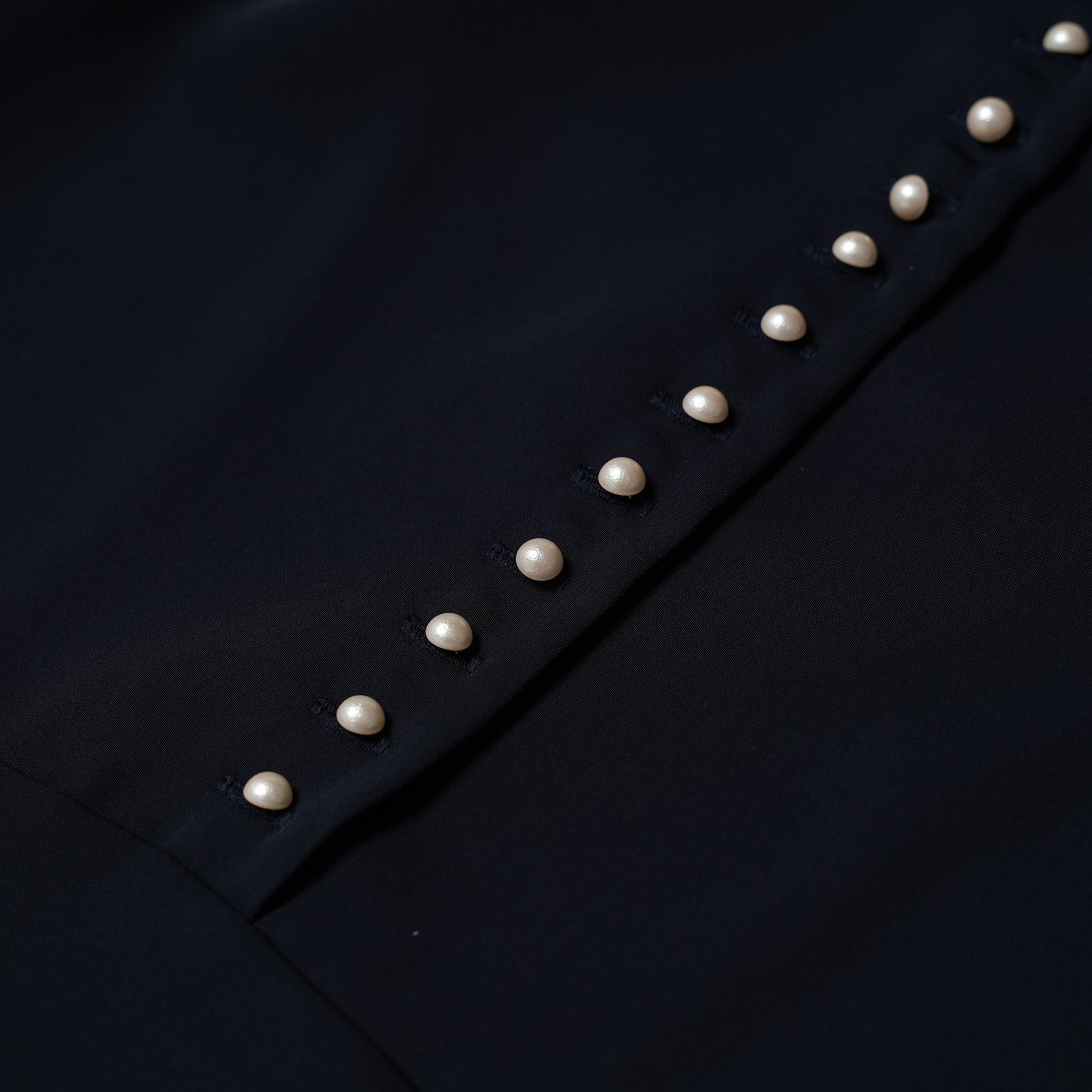 WHT22FOP4009 | Pearl button flare dress | Color:Black/Navy【WHYTO_ホワイト】