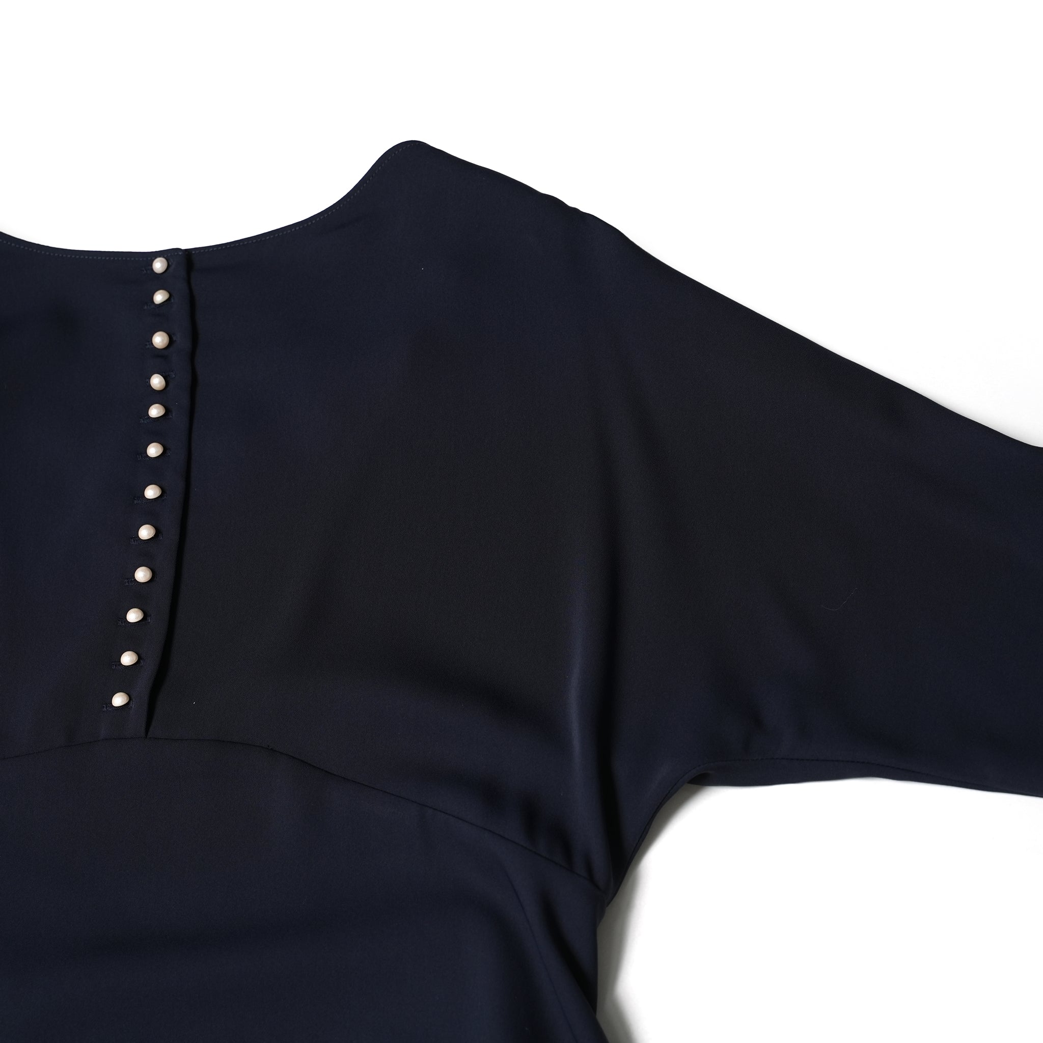 WHT22FOP4009 | Pearl button flare dress | Color:Black/Navy【WHYTO_ホワイト】
