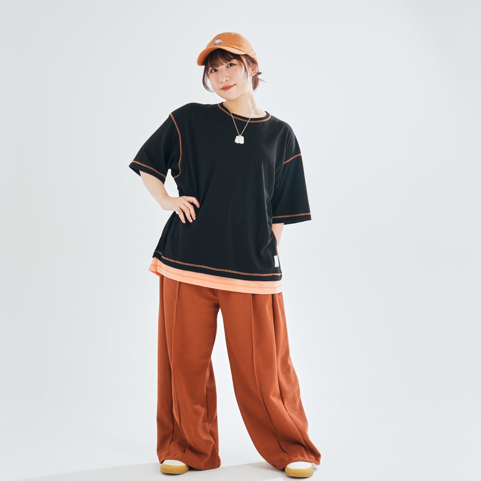 Reversible Color Stitch s/s Tee – Black × Apricot | EFFECTEN